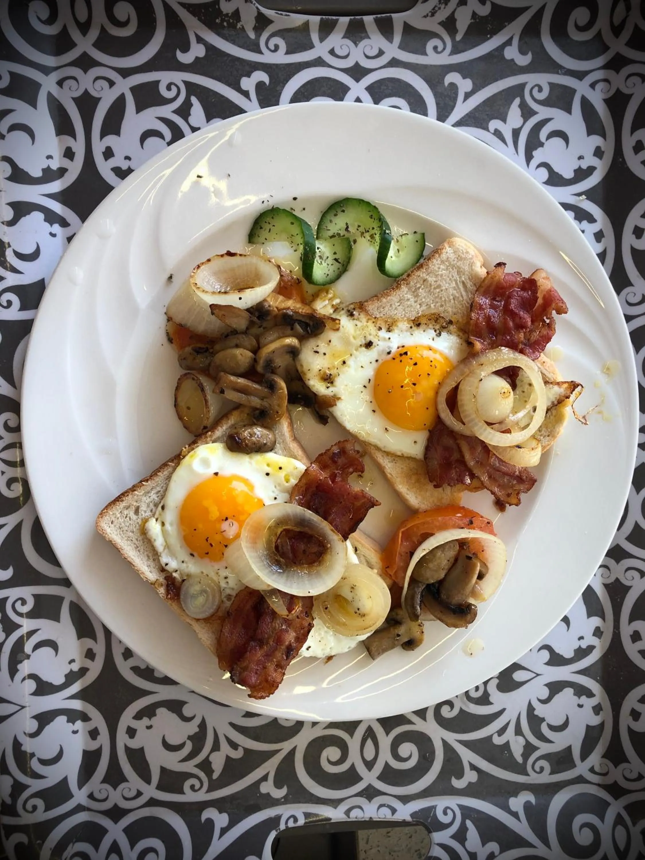 Breakfast in Caza Beach Guesthouse