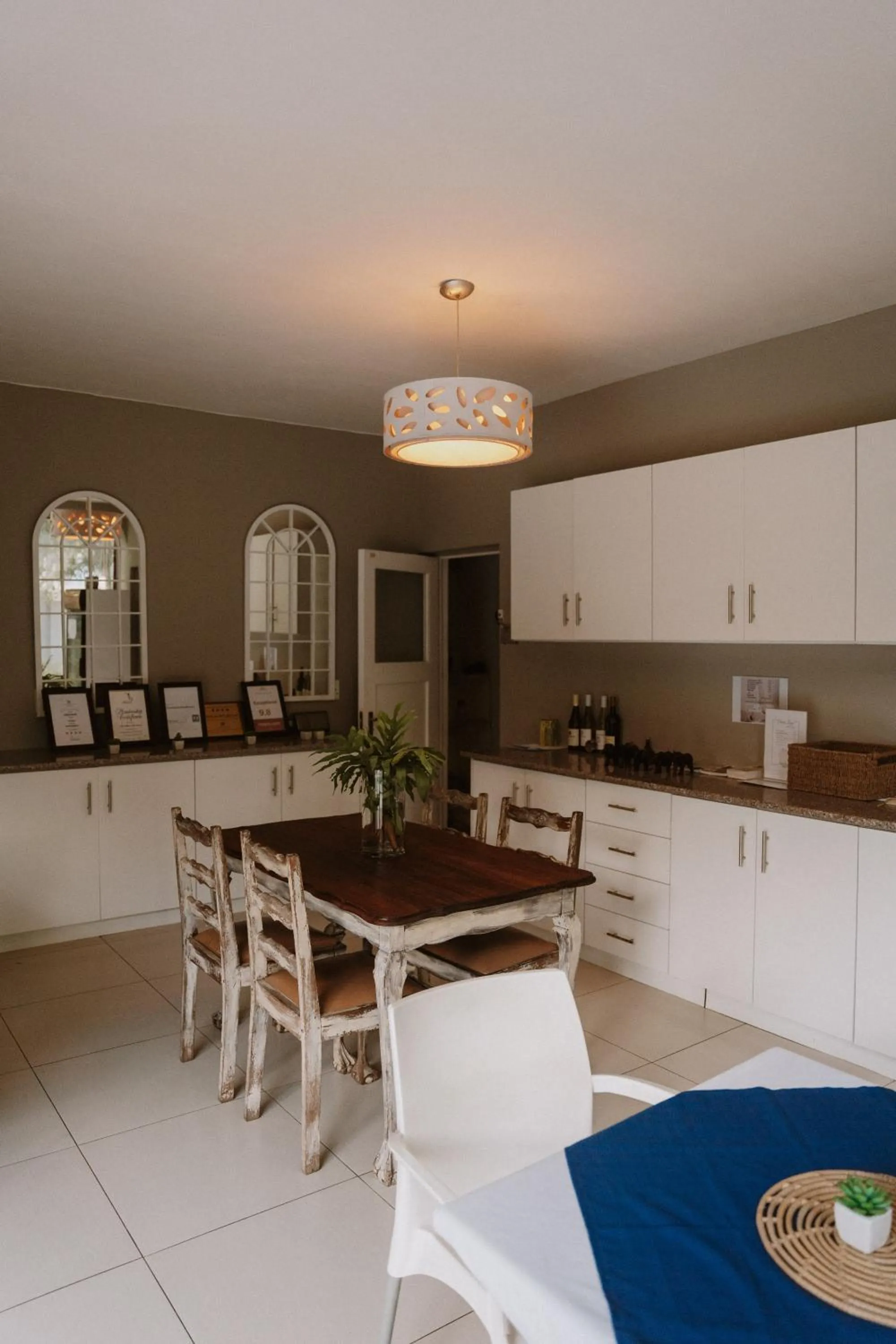 Seating area in Caza Beach Guesthouse