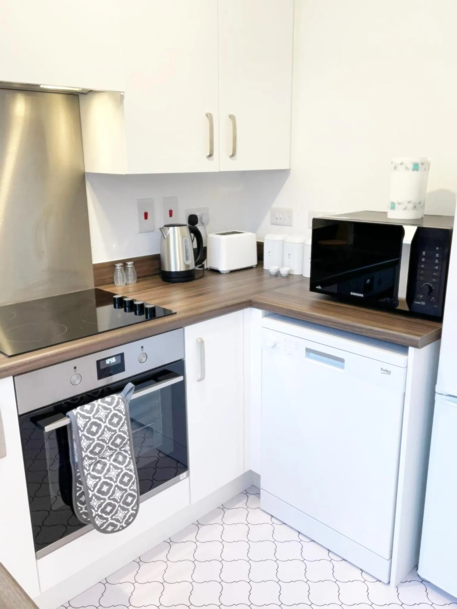 kitchen in Cosy Family Home - Coventry City Centre - Entire House