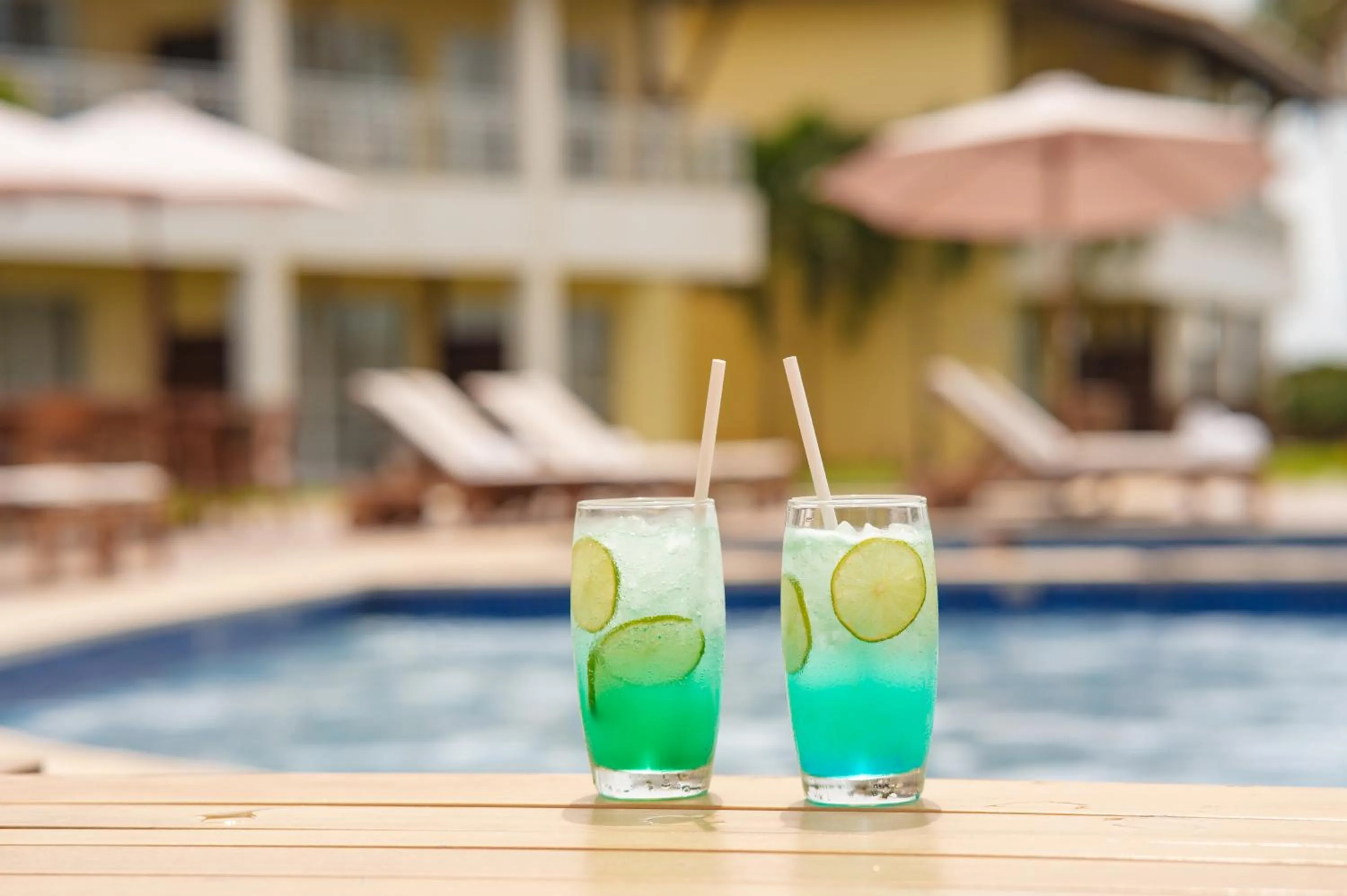 Lounge or bar in Hotel Boutique & Spa Ponta de Inhambupe by Slaviero Hotéis