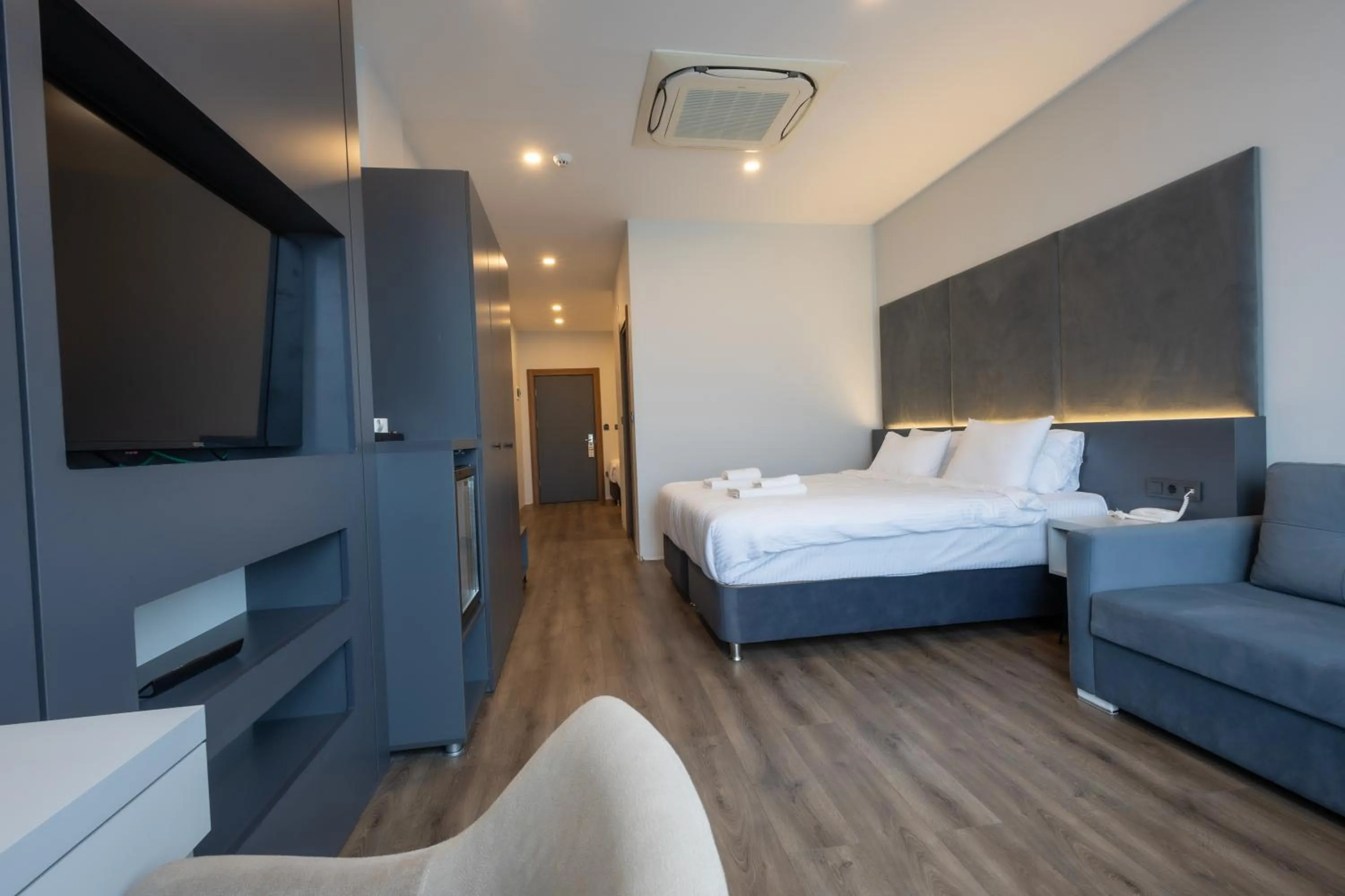 Photo of the whole room, Bed in SANTANA OTEL