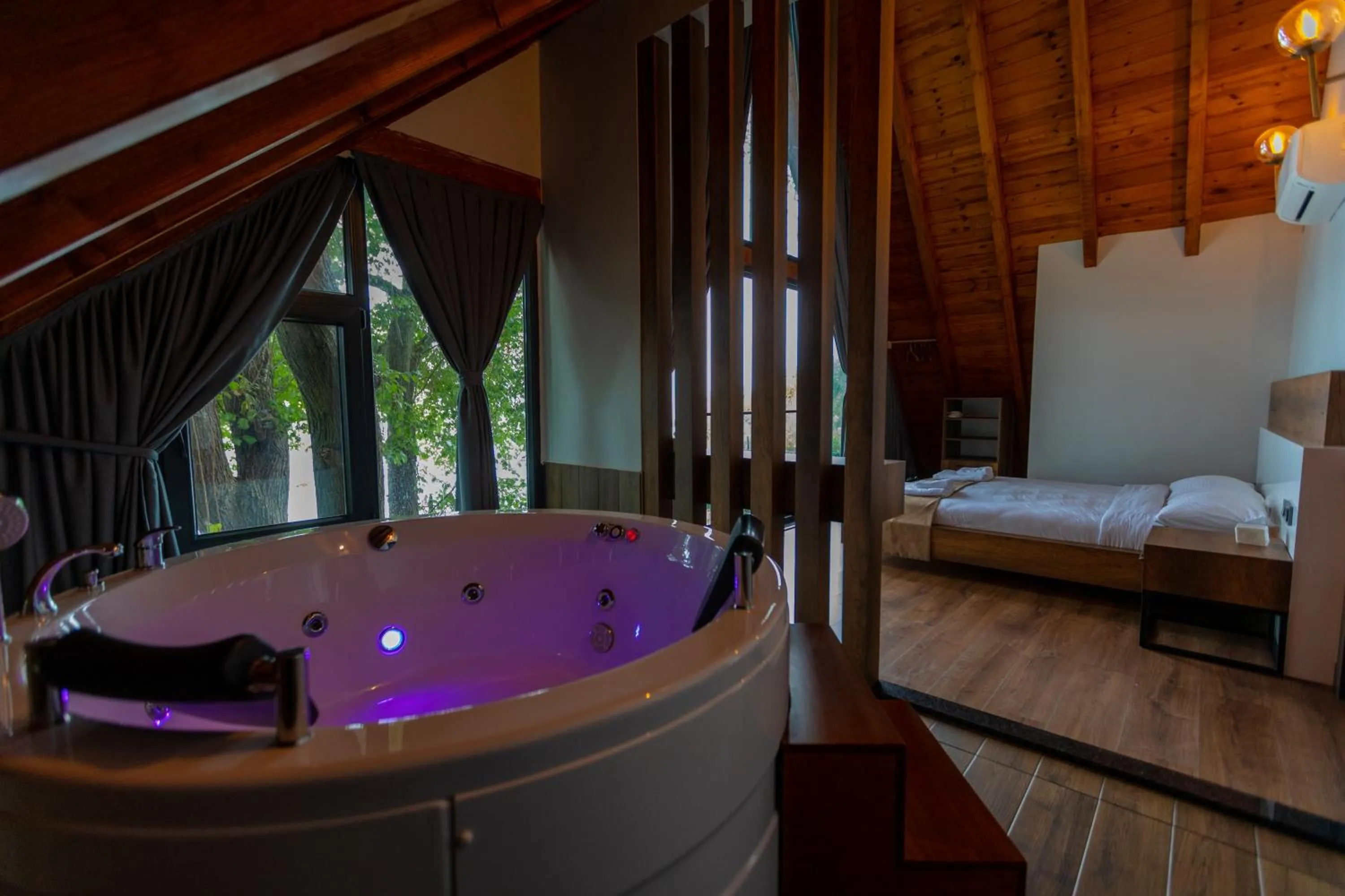 Bath, Bed in SANTANA OTEL