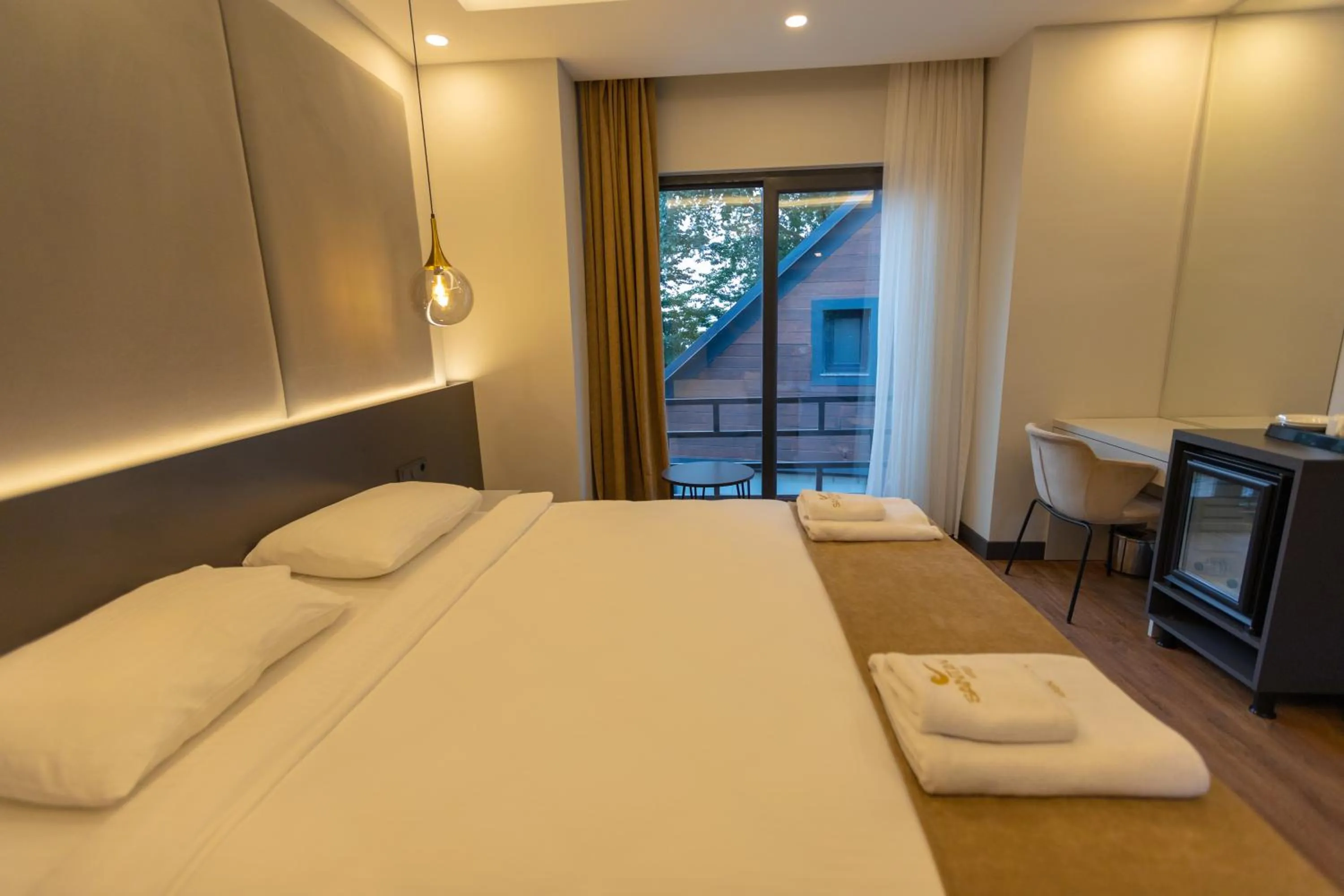 Photo of the whole room, Bed in SANTANA OTEL