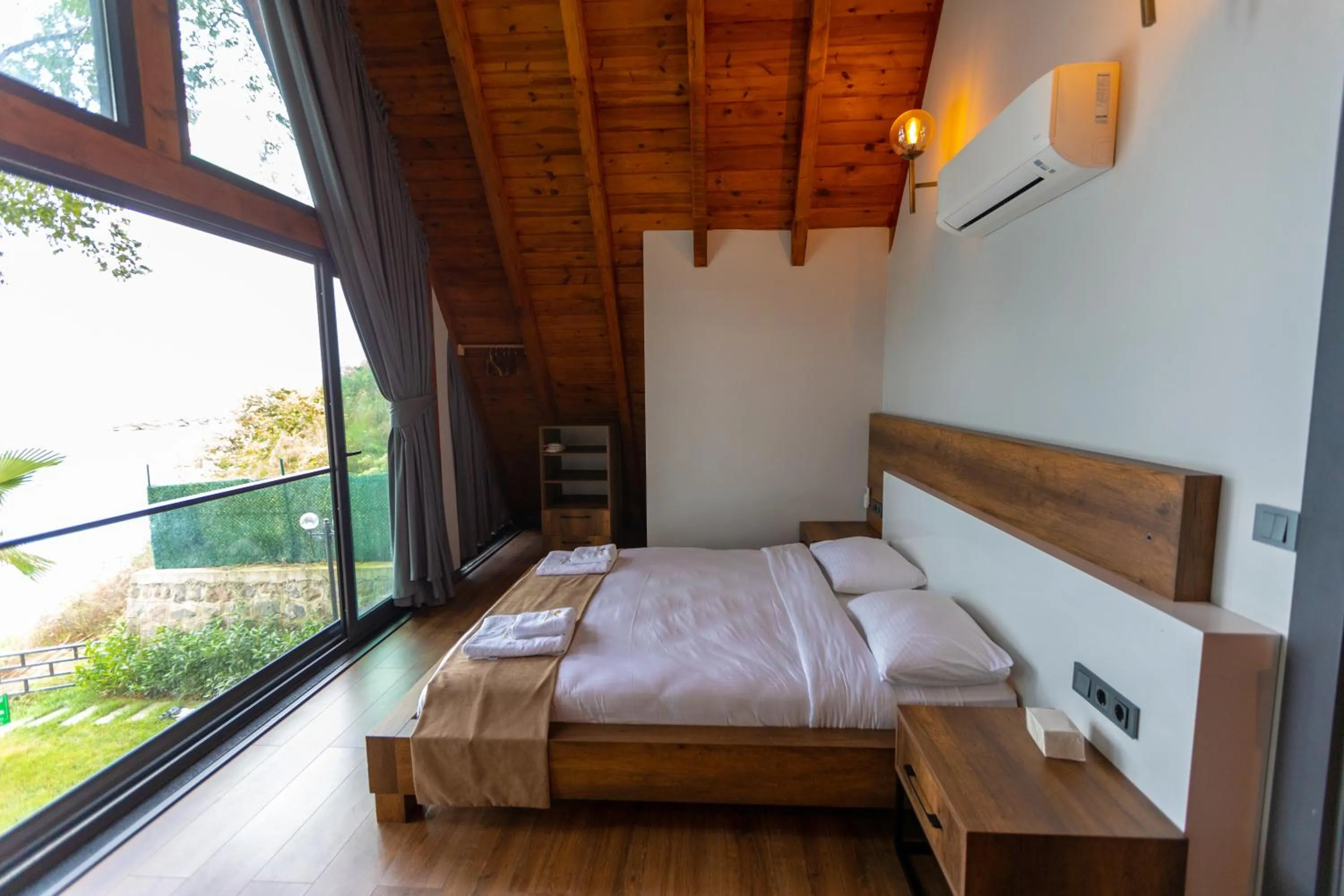 Photo of the whole room, Bed in SANTANA OTEL