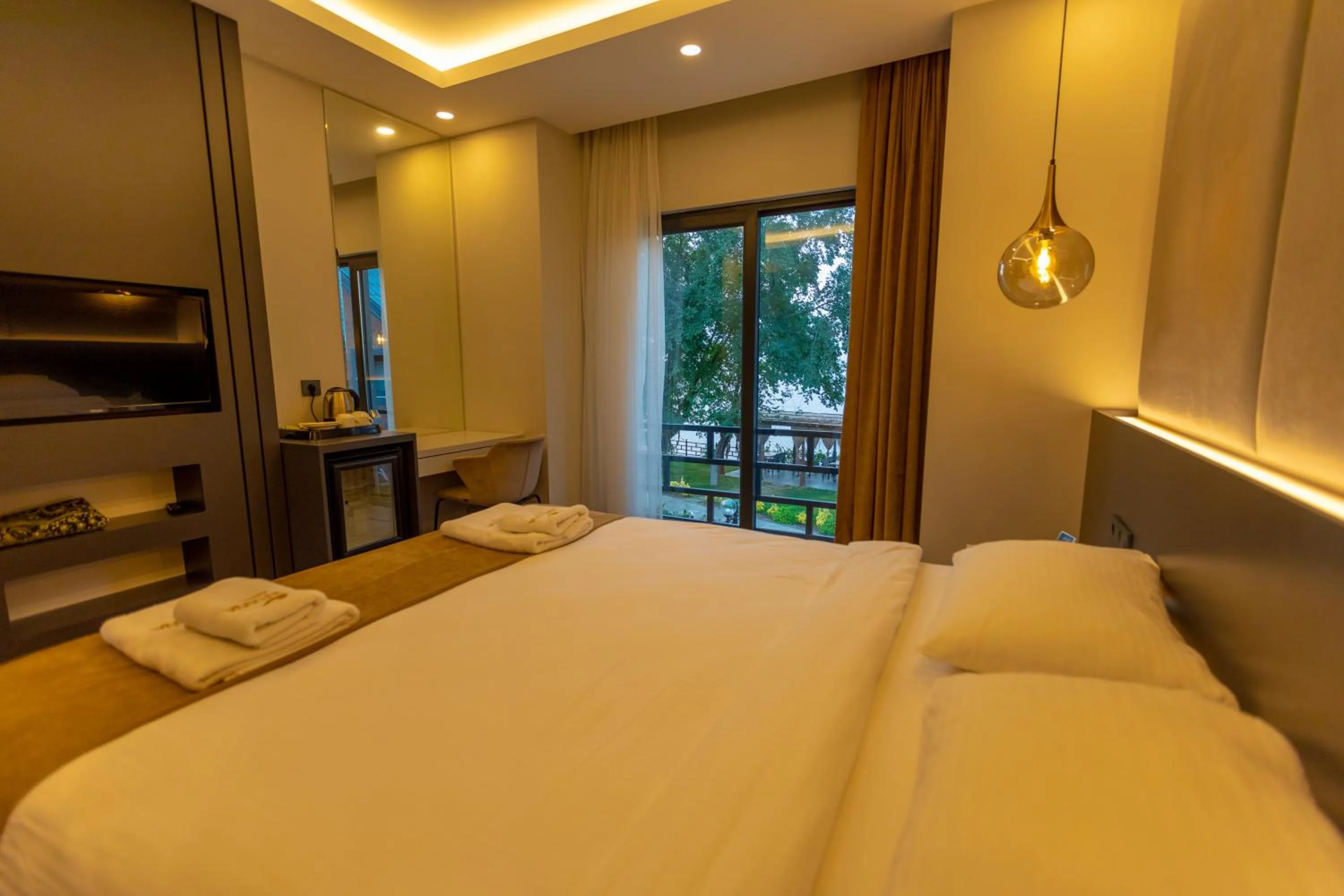 Photo of the whole room, Bed in SANTANA OTEL