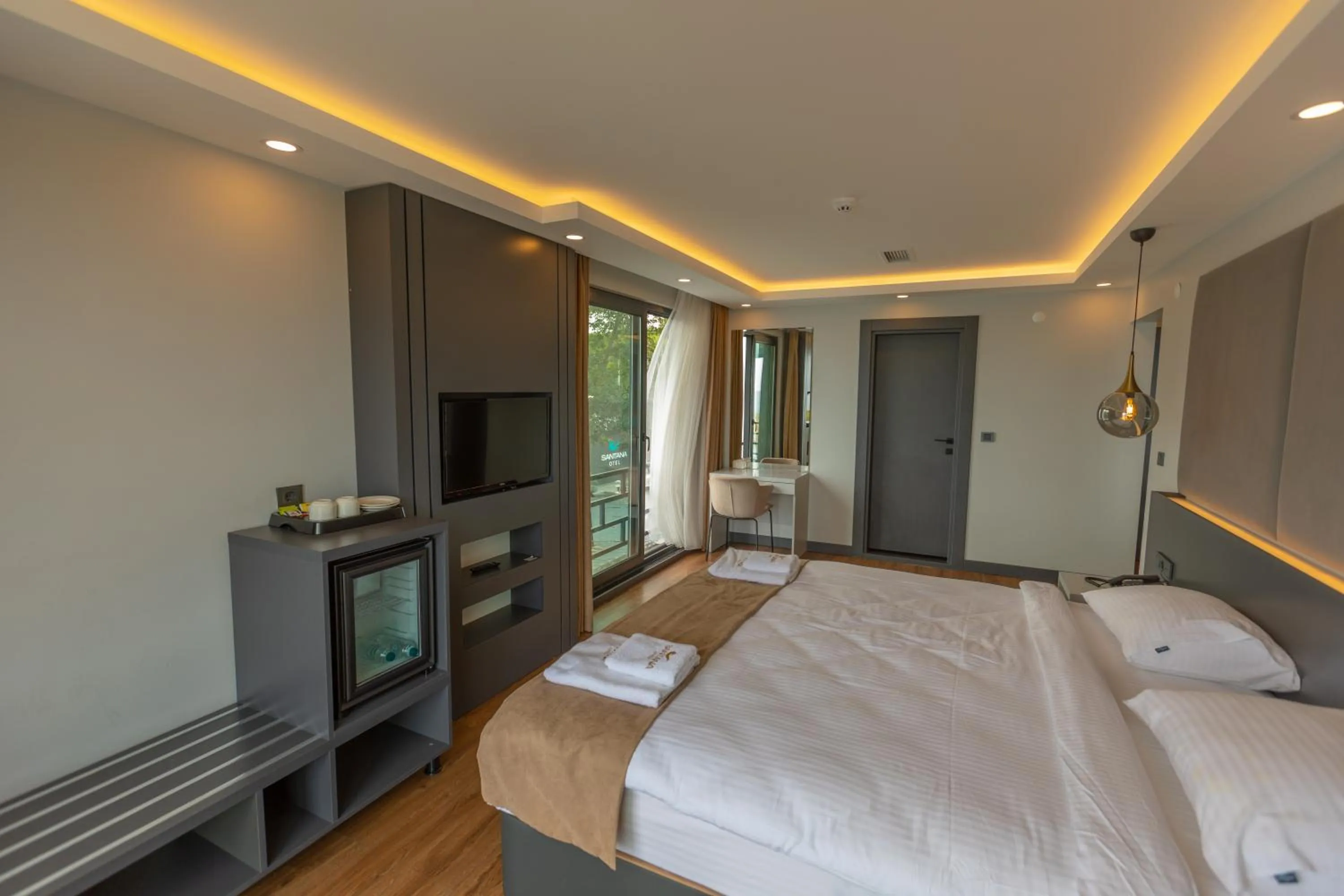 Photo of the whole room, Bed in SANTANA OTEL