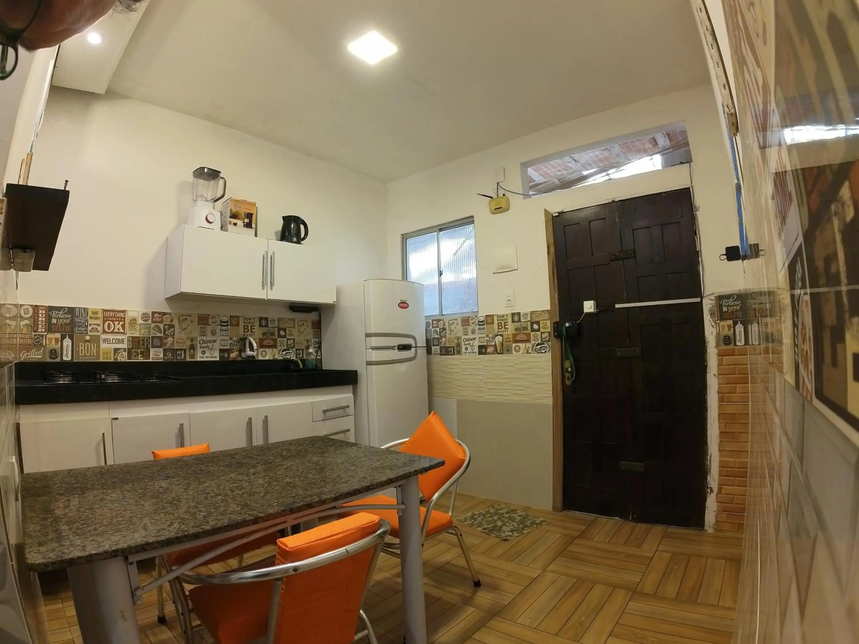 Dining area in Kitnet Perto da Primeira Praia