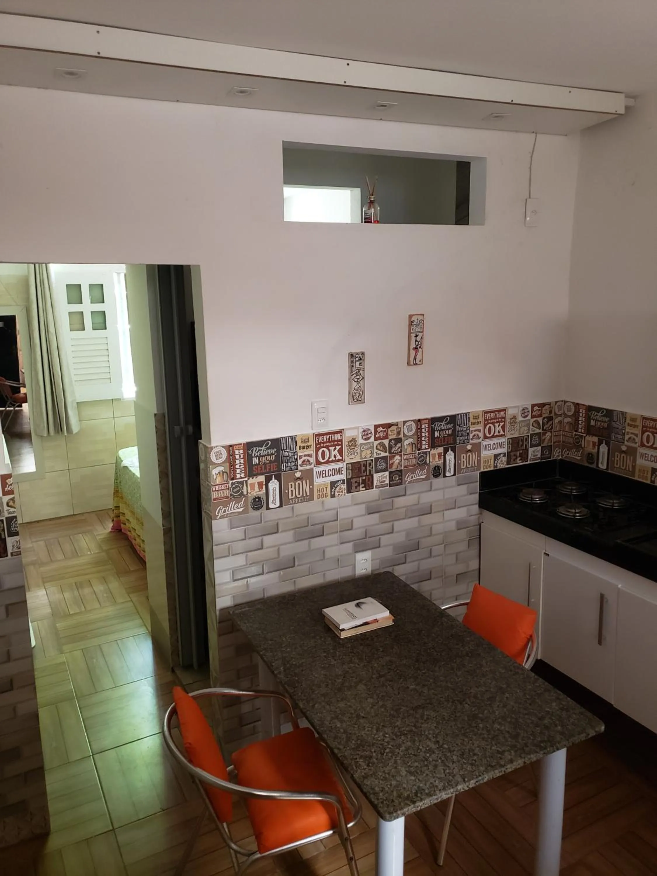 Dining area in Kitnet Perto da Primeira Praia