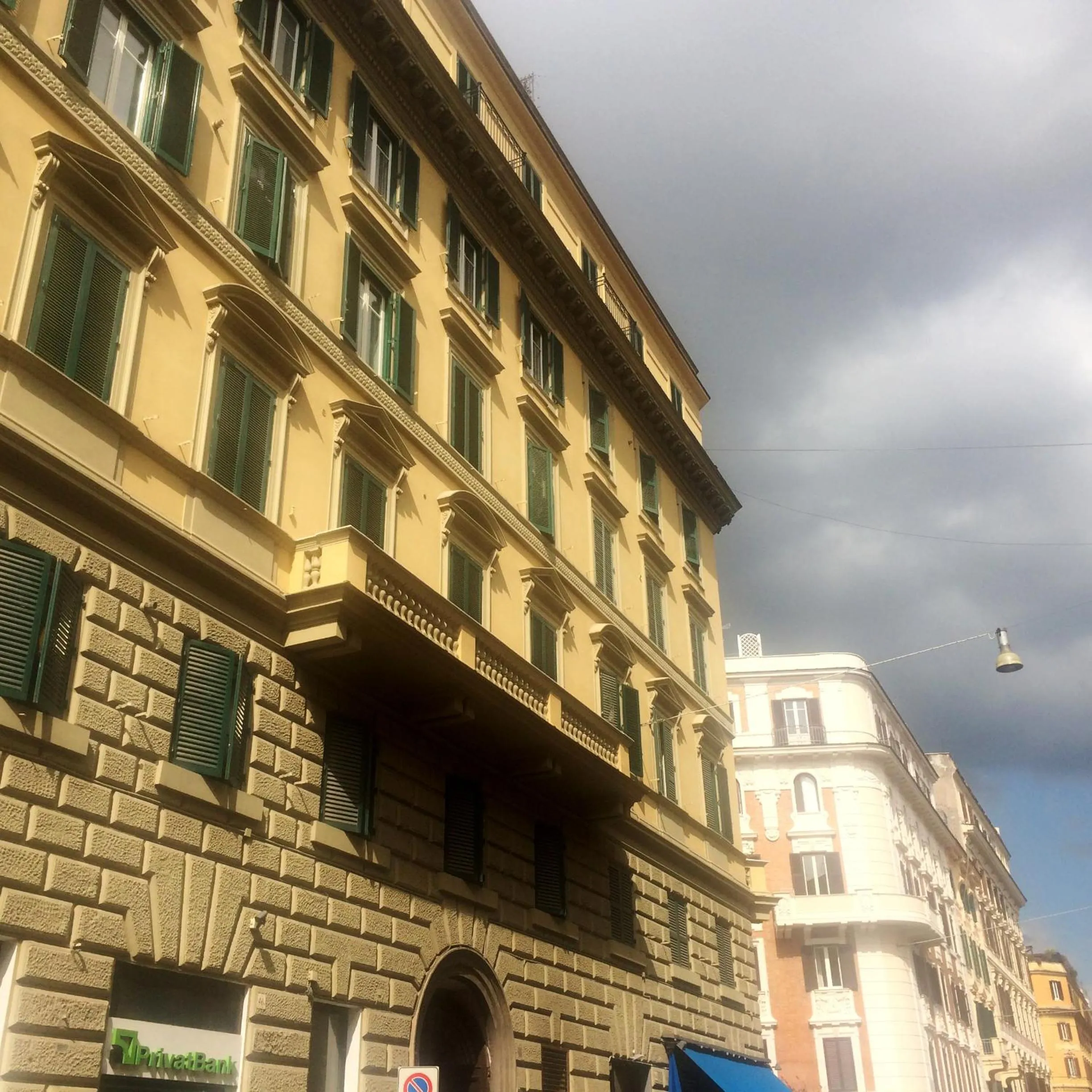 Facade/entrance in Roman Suite