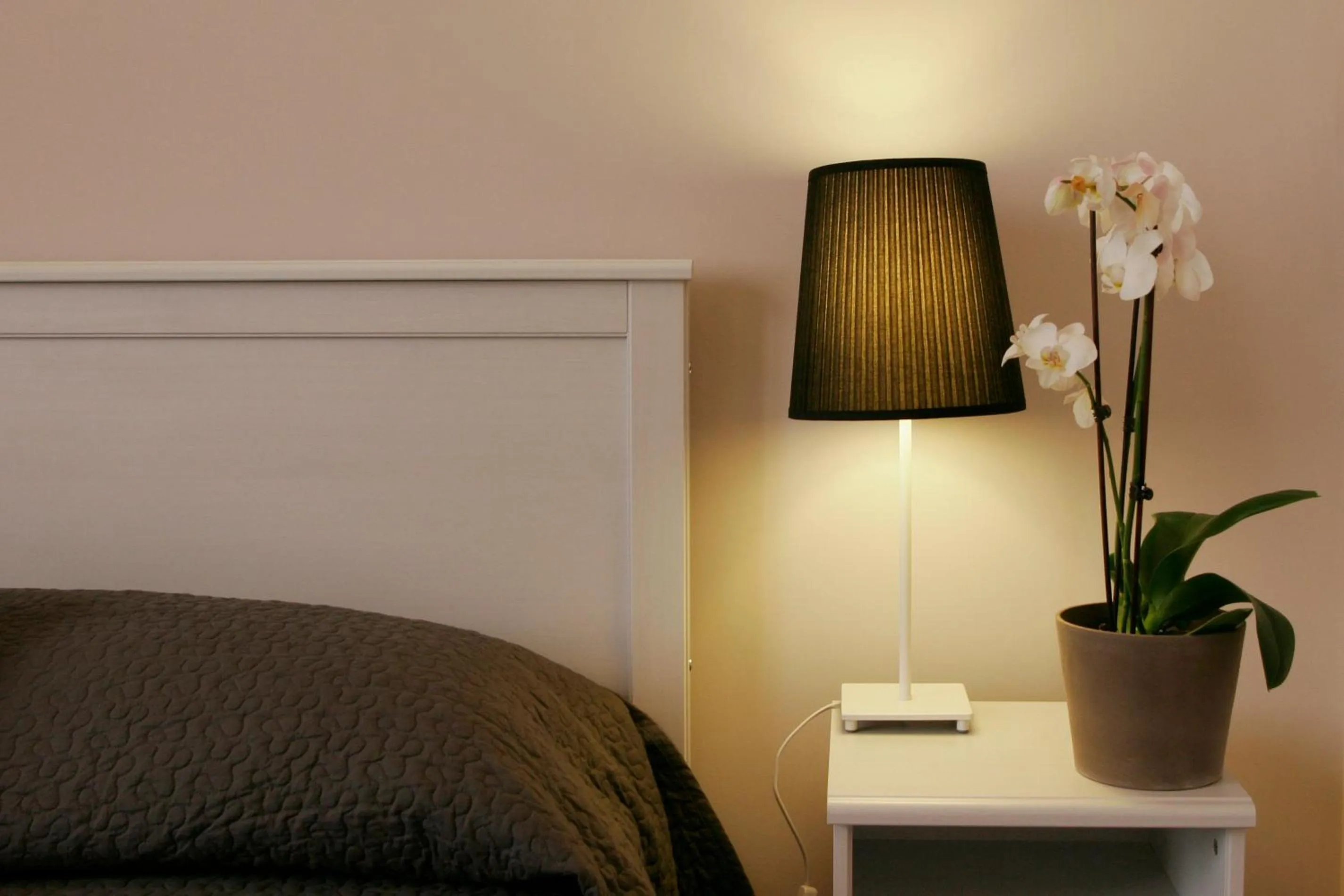 Decorative detail, Bed in Roman Suite