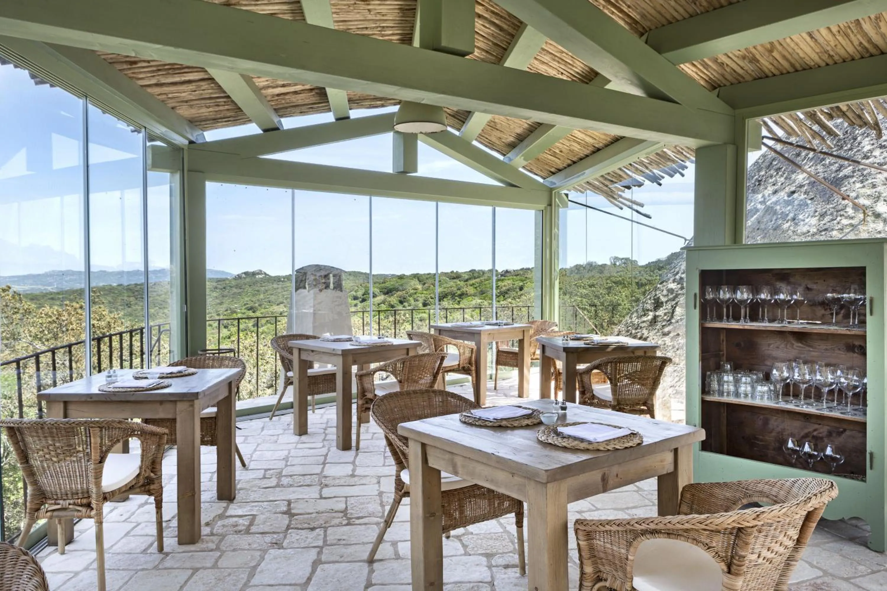 Restaurant/places to eat in Gallicantu Stazzo Retreat