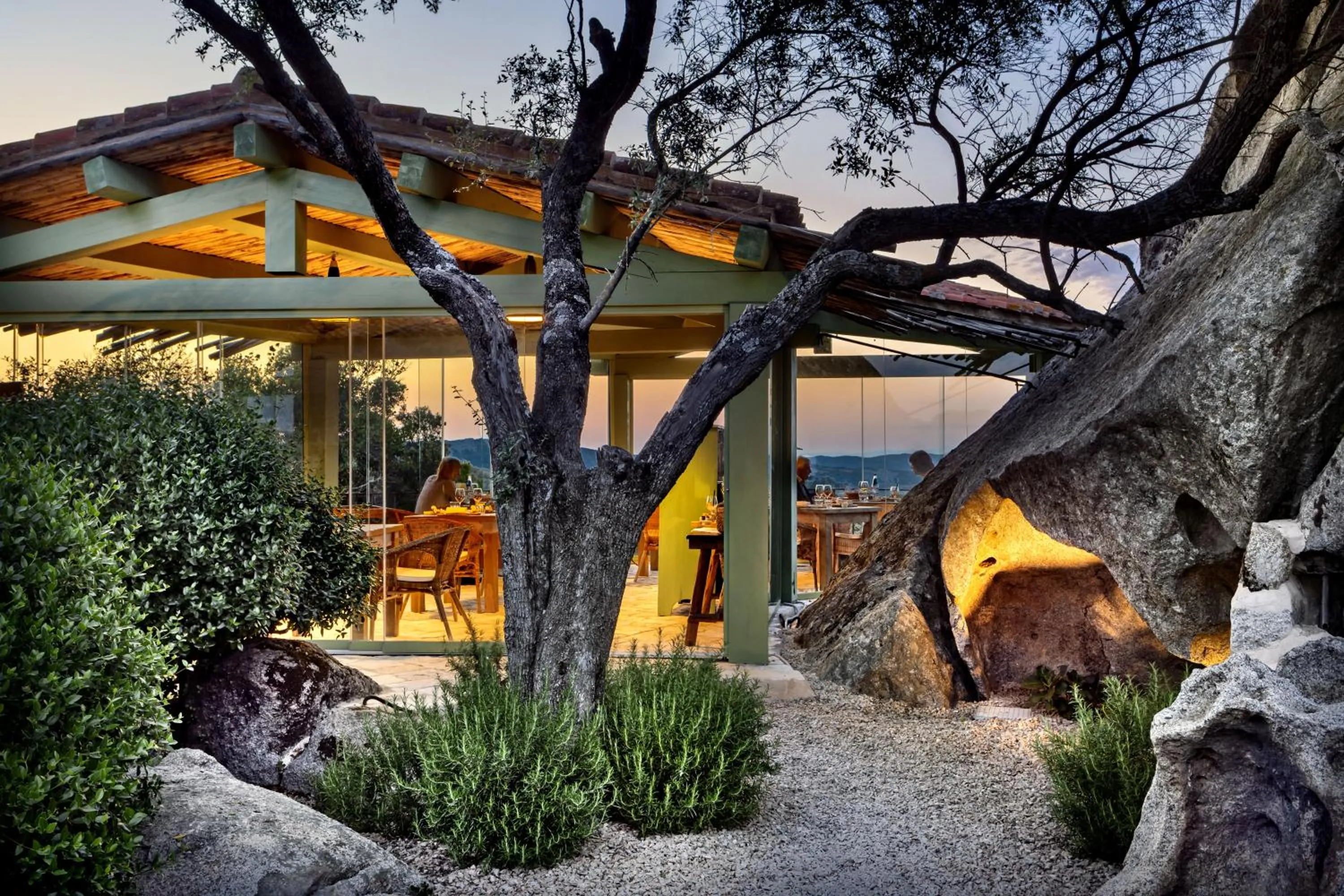 Restaurant/places to eat in Gallicantu Stazzo Retreat