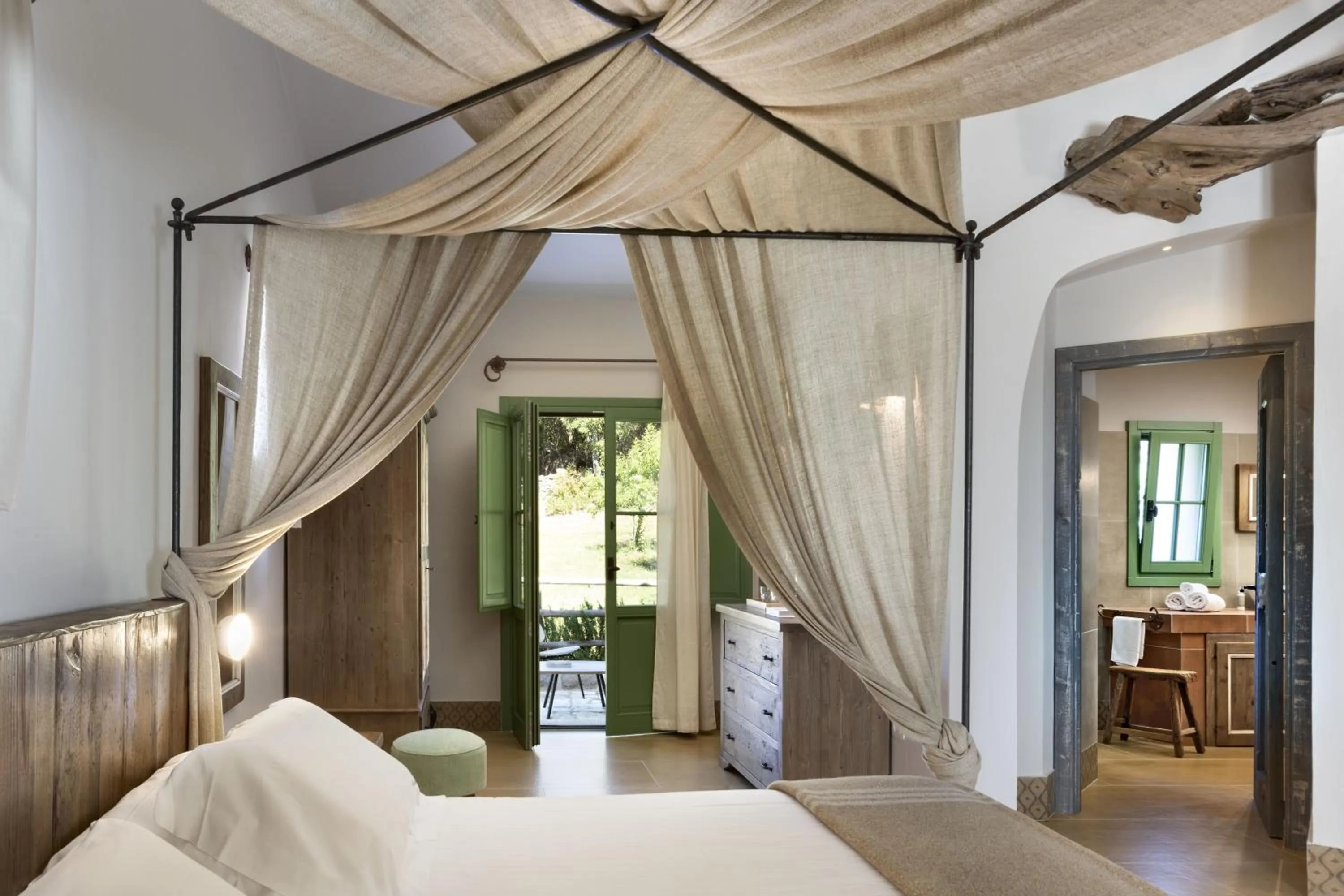 Bed in Gallicantu Stazzo Retreat