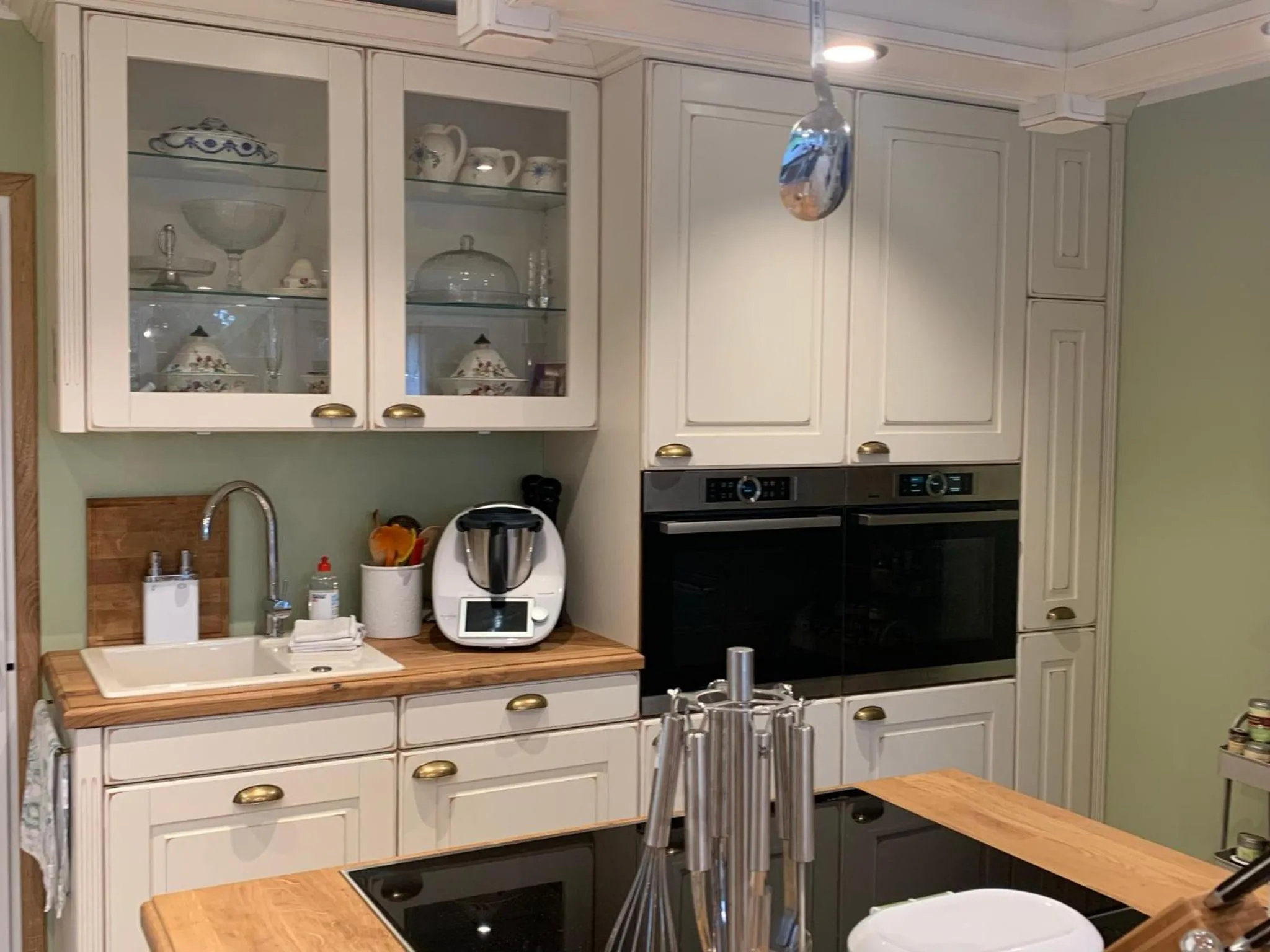 Communal kitchen in Harmony House