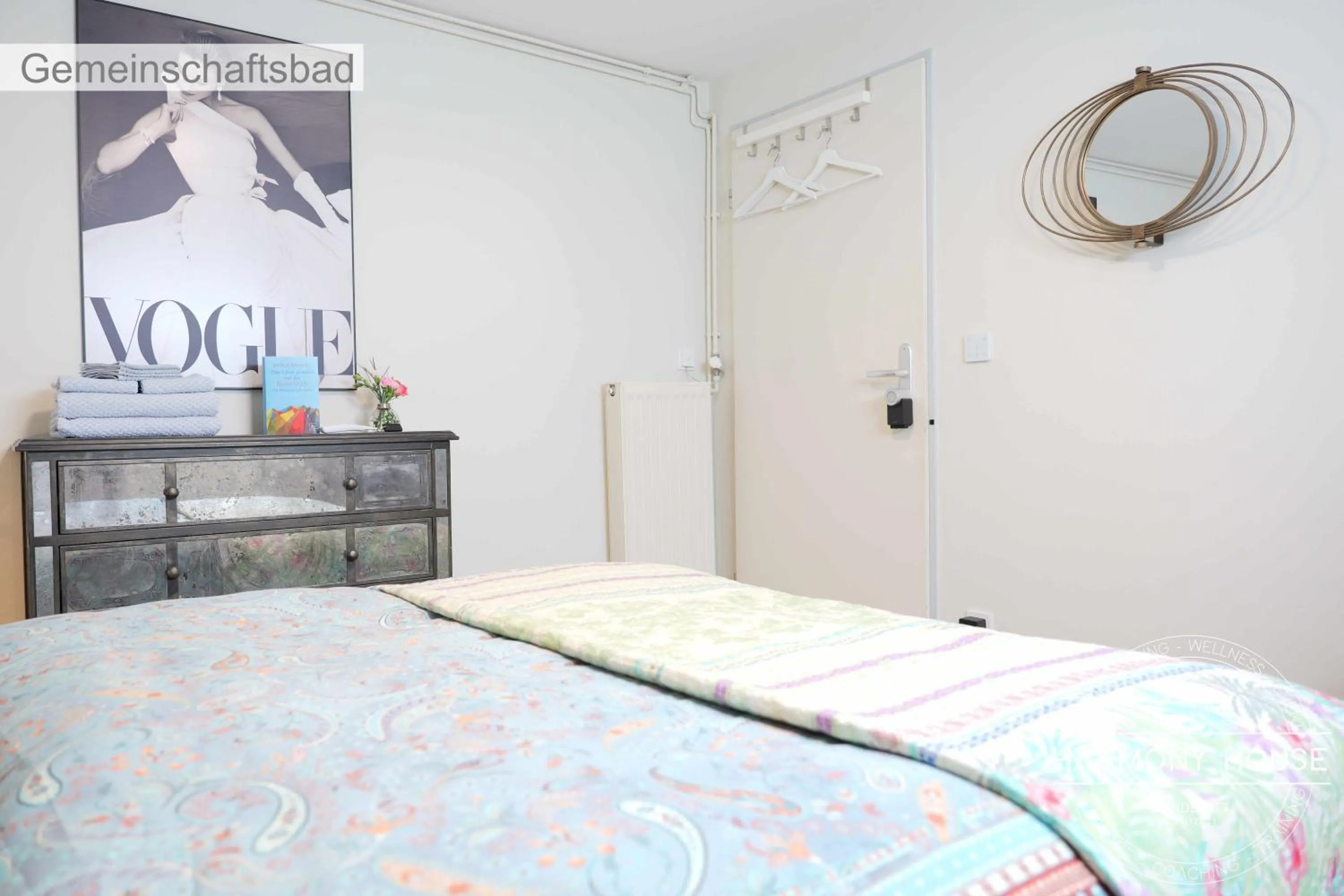 Photo of the whole room, Bed in Harmony House