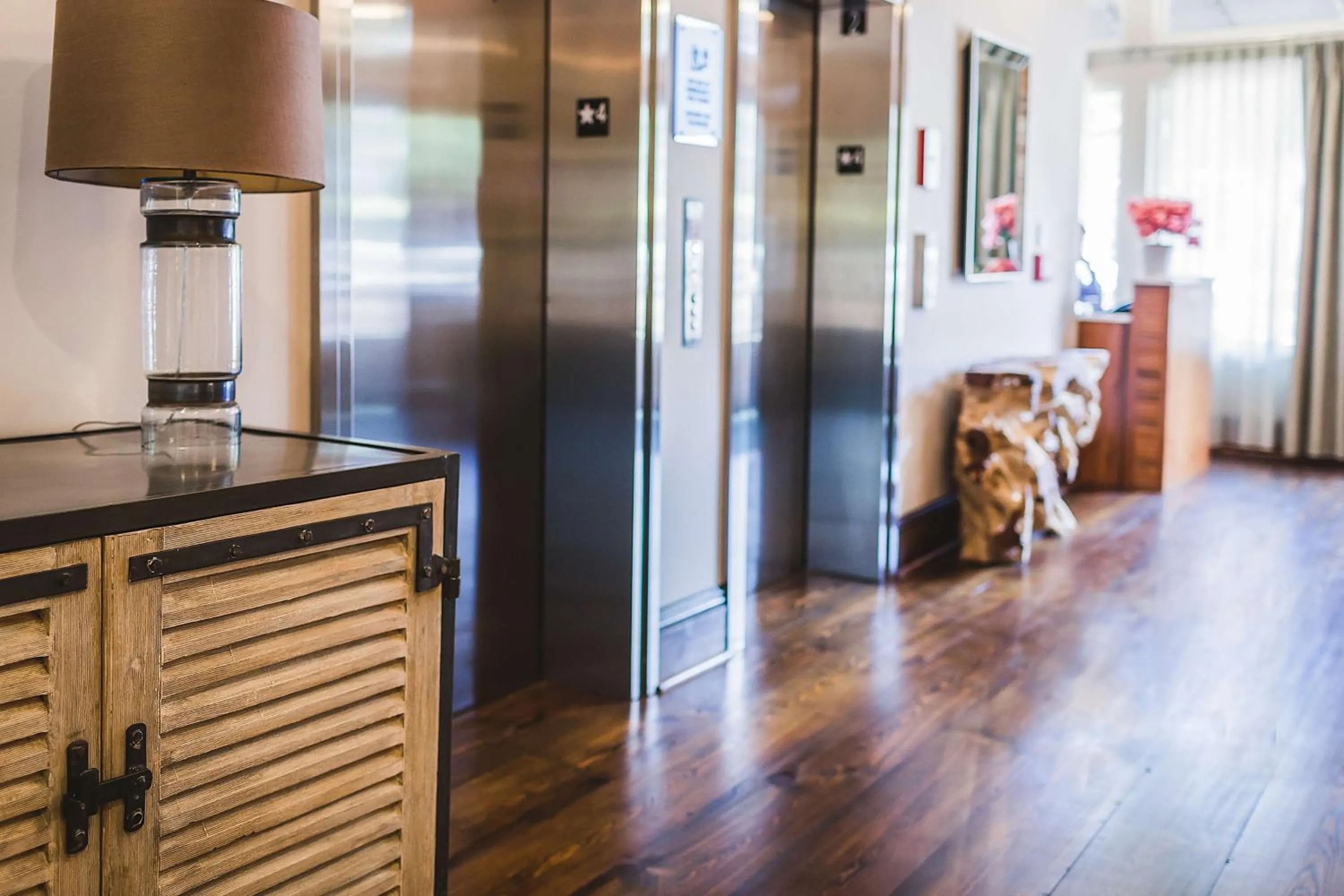 Lobby or reception in The Cotton Sail Hotel Savannah - Tapestry Collection by Hilton