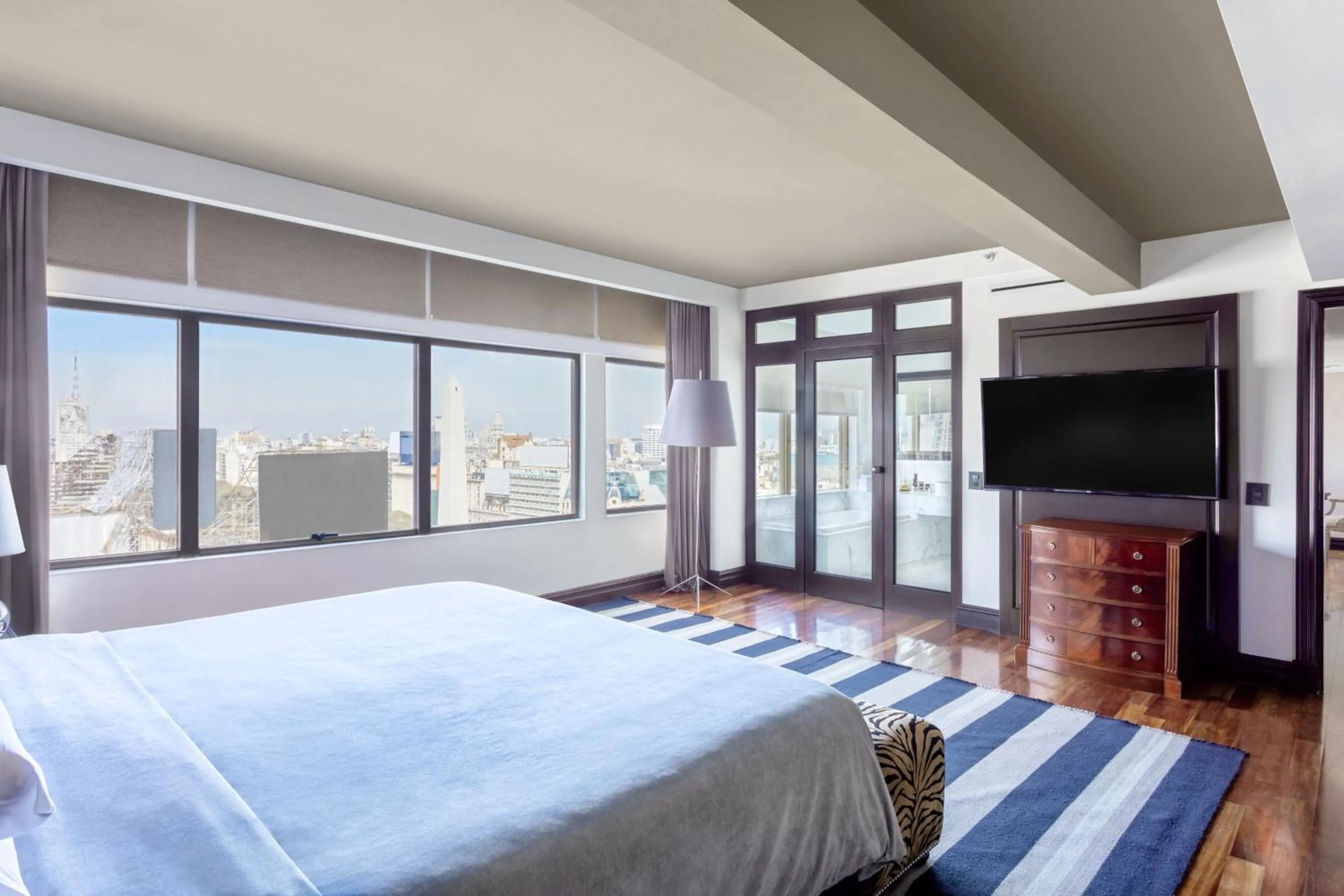 Photo of the whole room, Bed in Marriott Buenos Aires Downtown