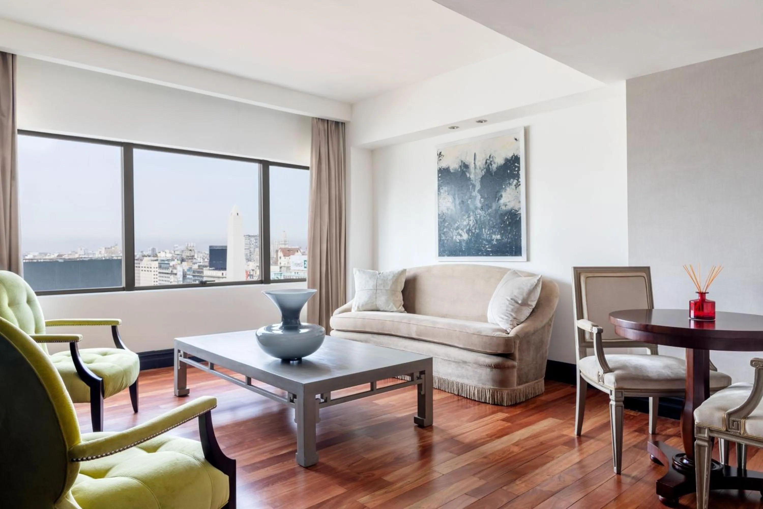 Living room in Marriott Buenos Aires Downtown
