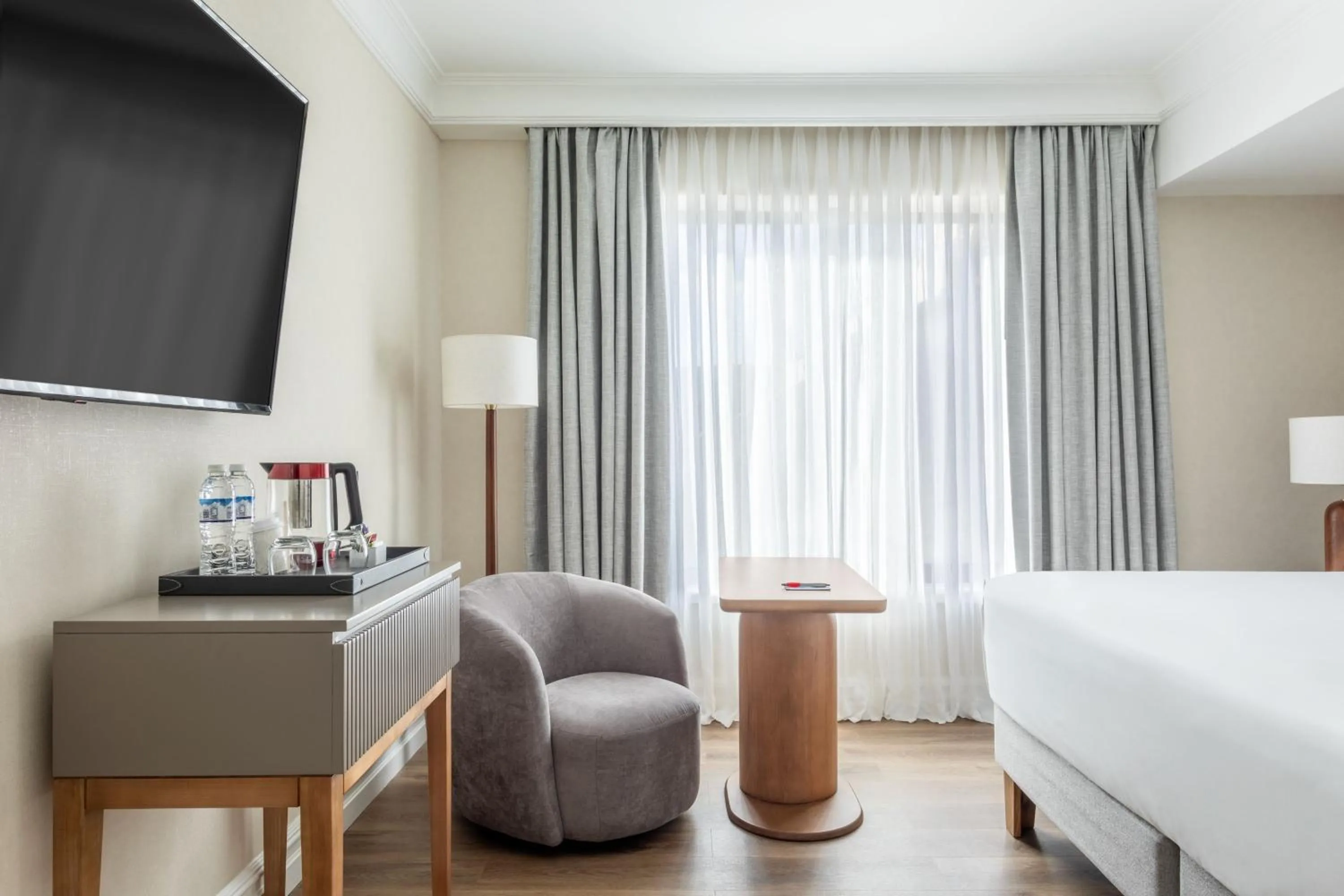 Photo of the whole room, Bed in Marriott Buenos Aires Downtown