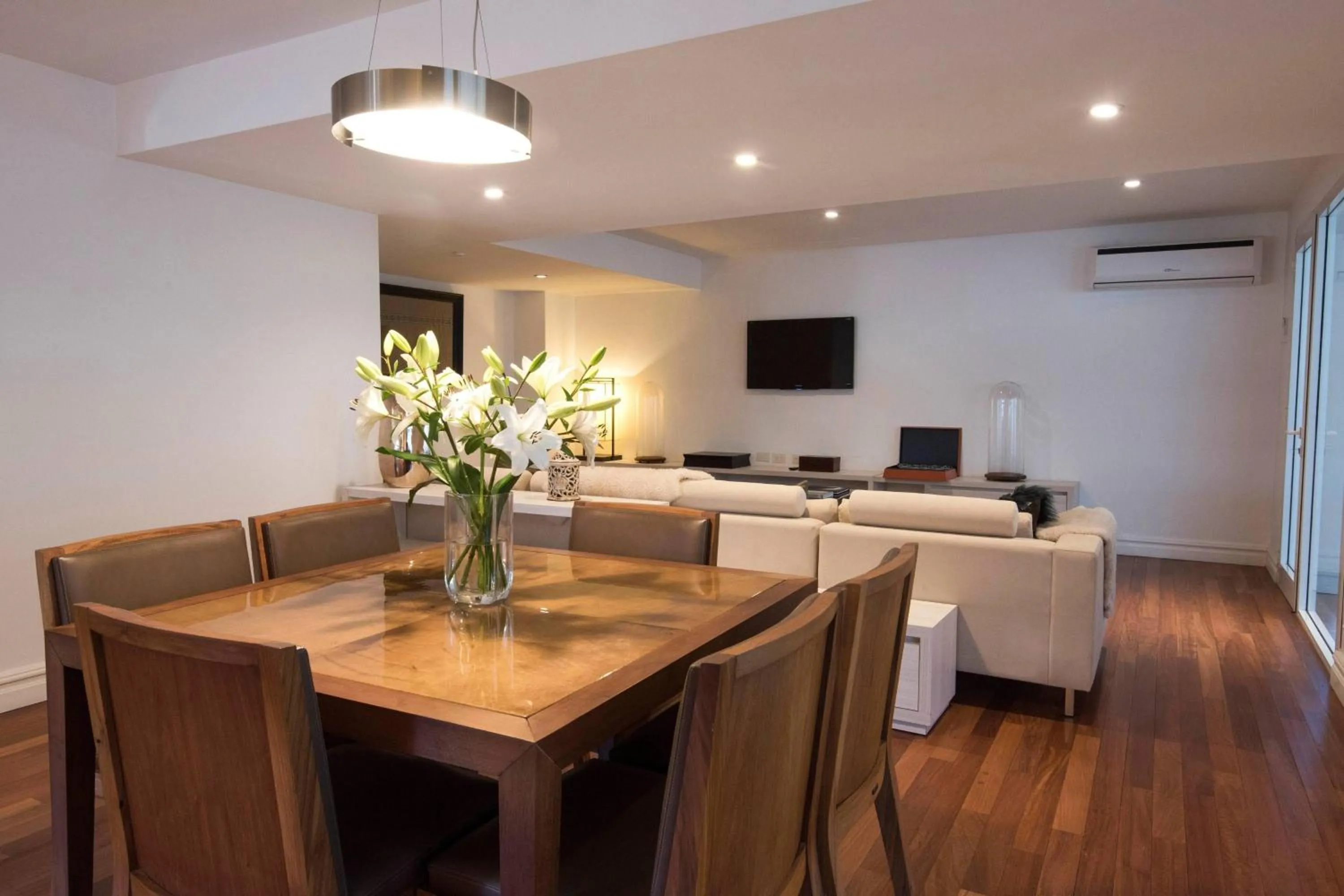 Photo of the whole room in Marriott Buenos Aires Downtown