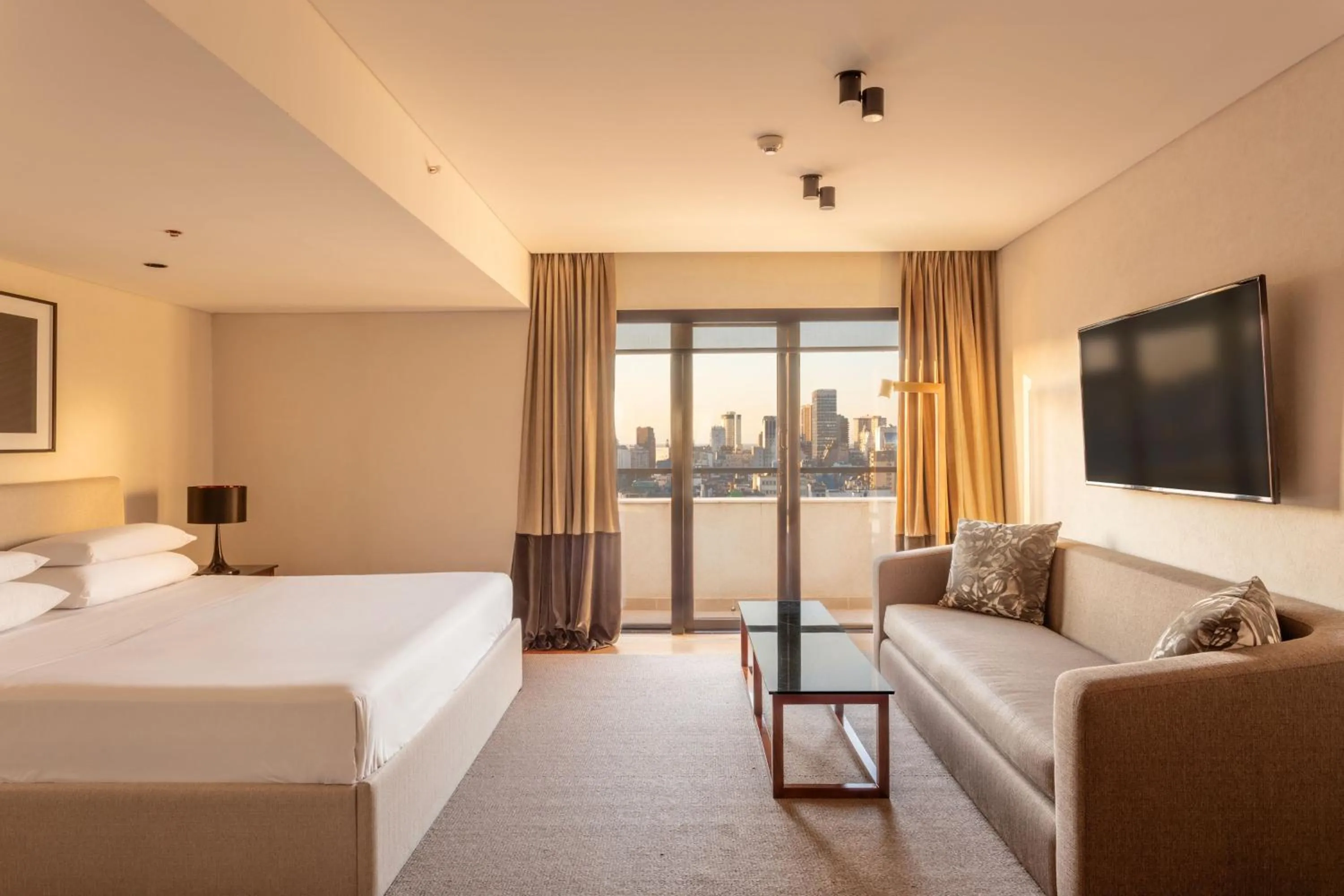 Photo of the whole room, Bed in Marriott Buenos Aires Downtown