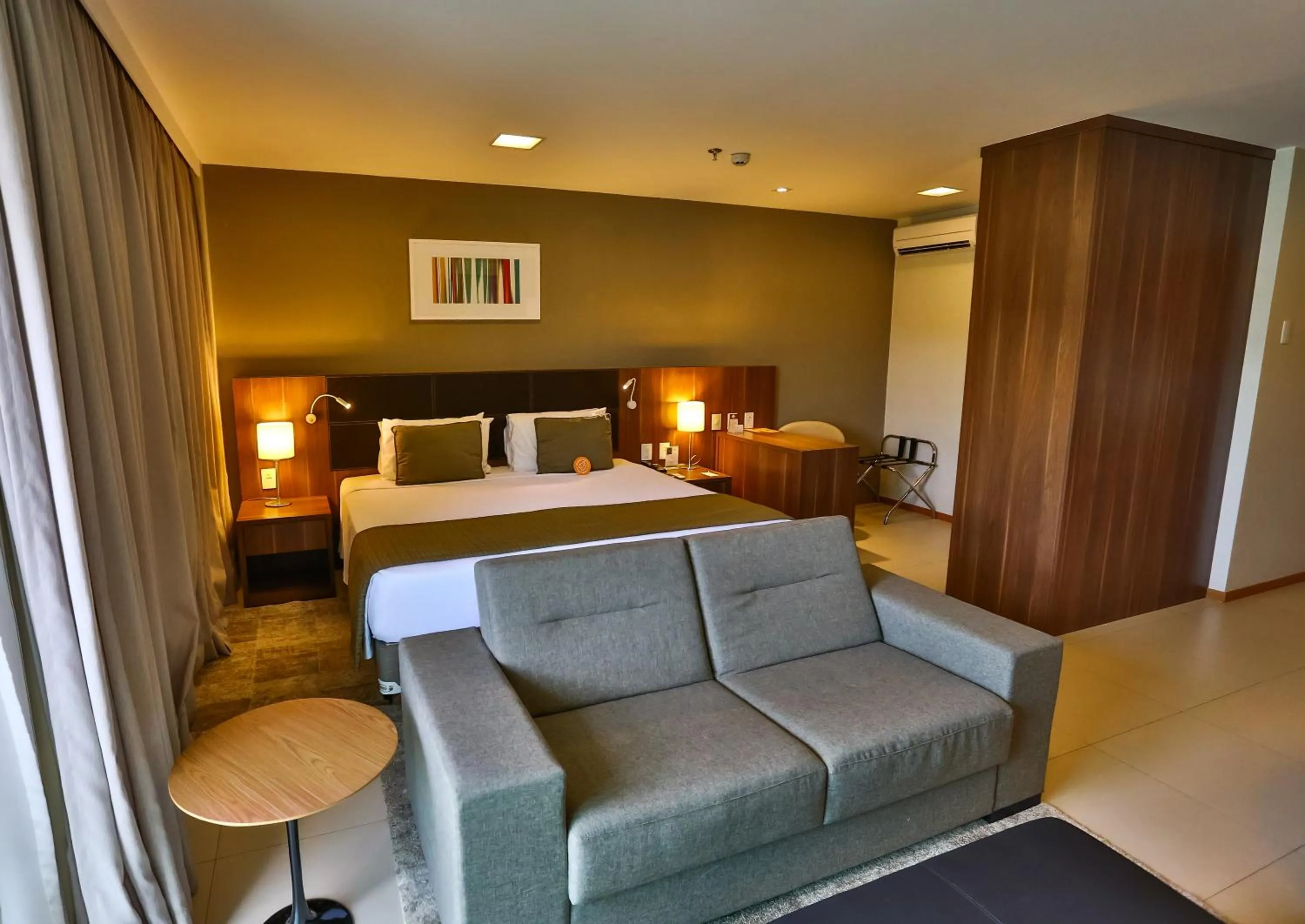 Bedroom, Bed in Quality Hotel & Suites Brasília