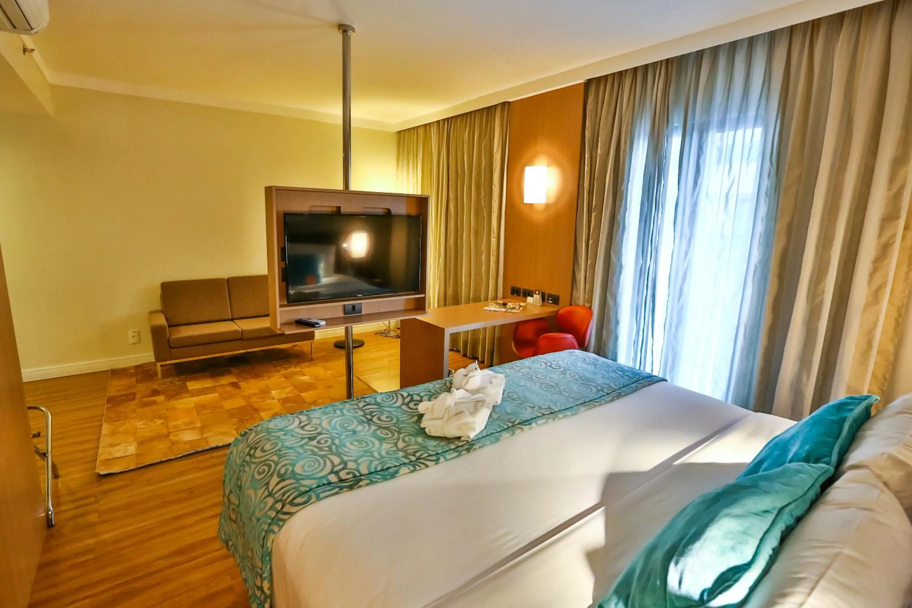 Bed in Quality Hotel & Suites Brasília