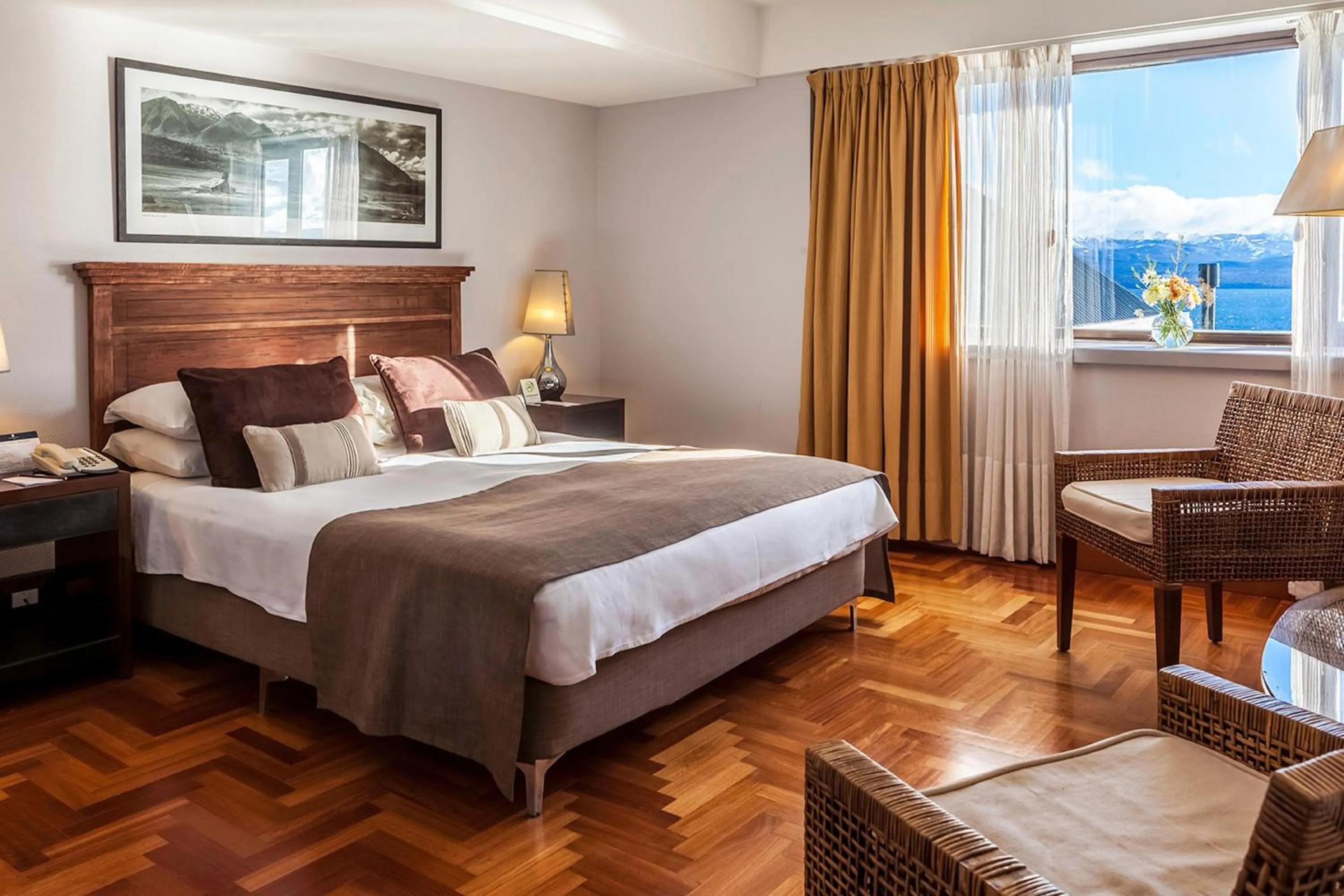 Bedroom, Bed in Sheraton Bariloche Hotel