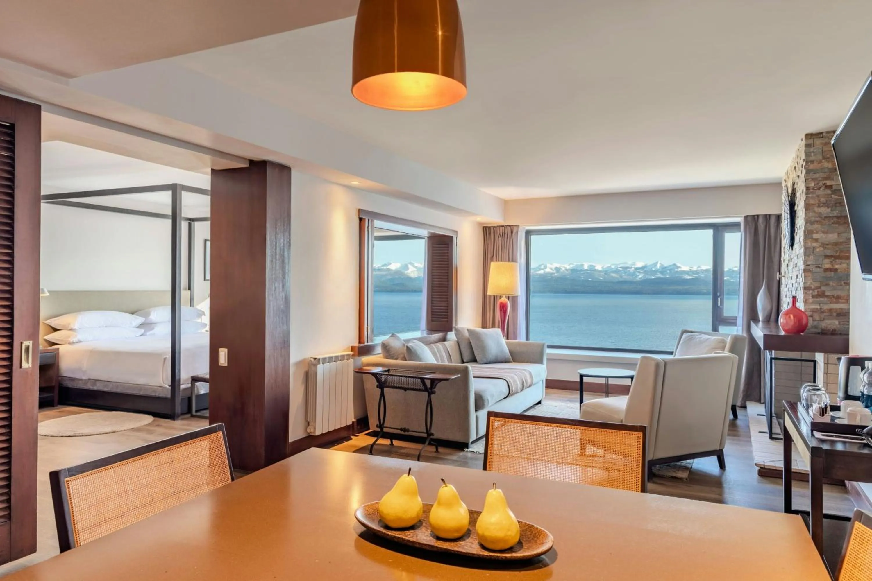 Living room, Bed in Sheraton Bariloche Hotel