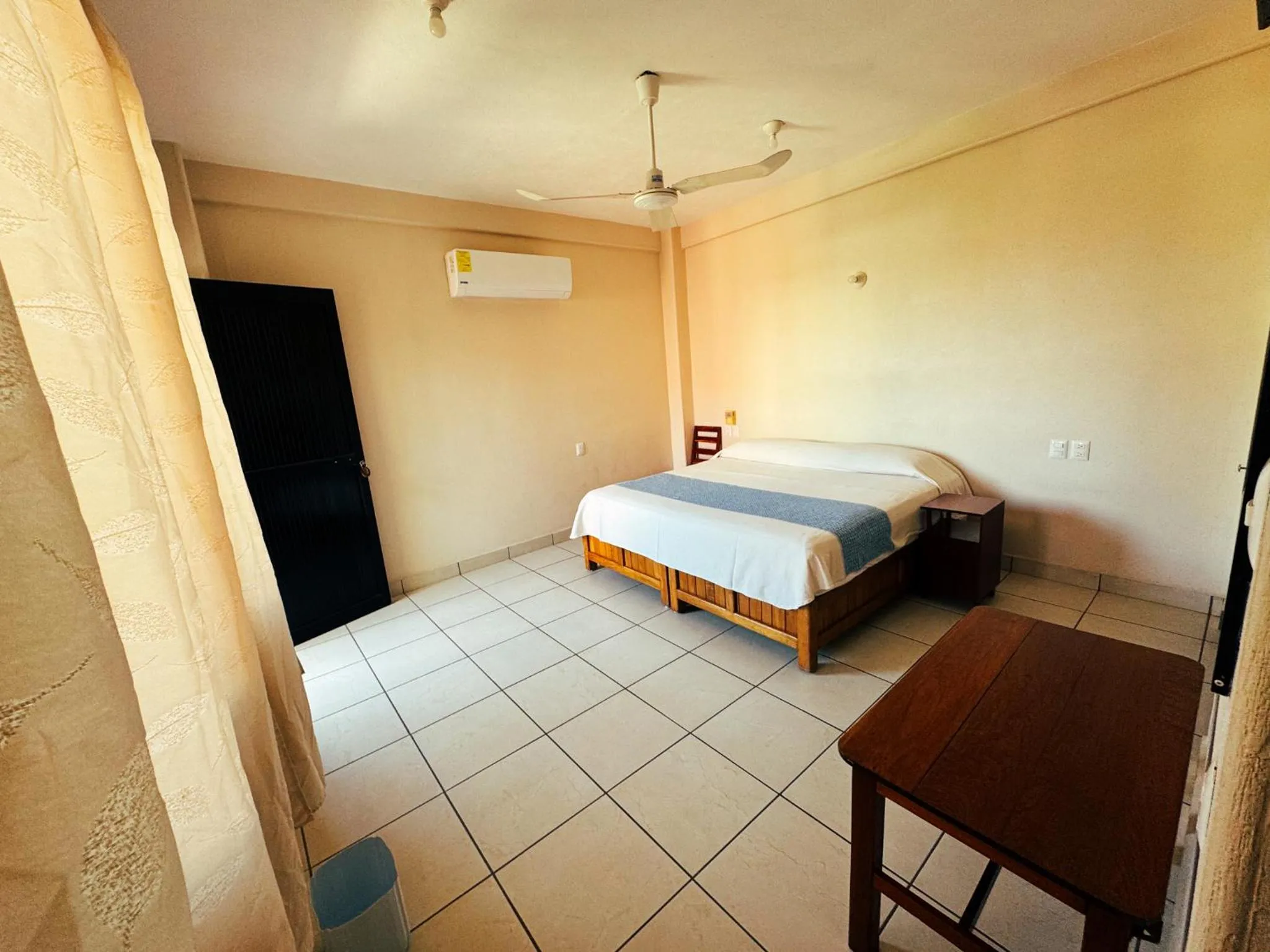 Bed in Hotel El Mirador