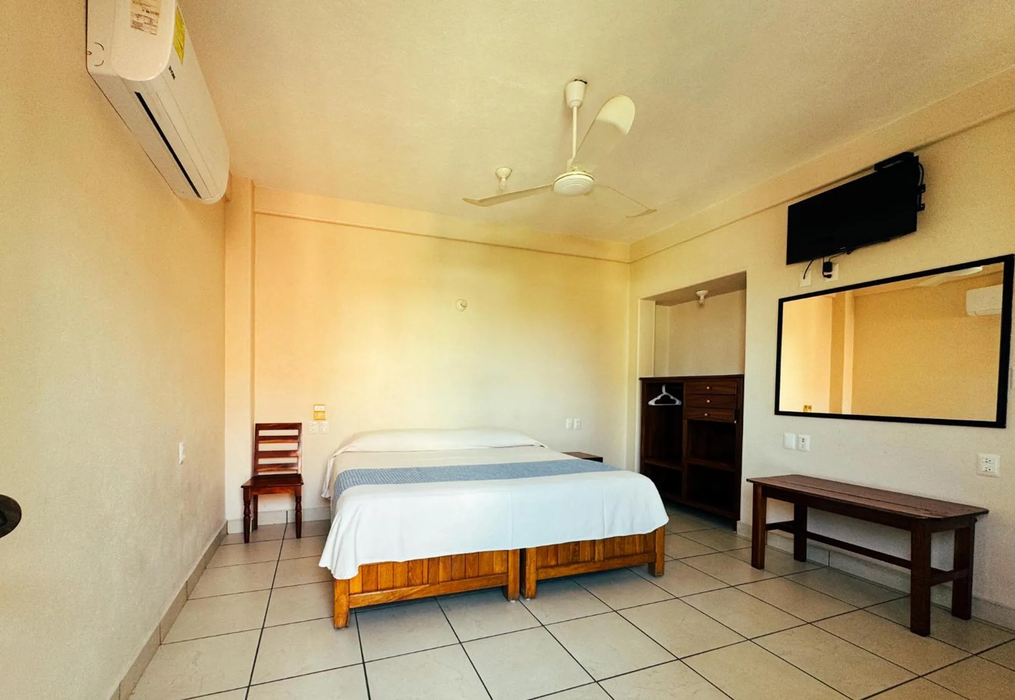 Bed in Hotel El Mirador