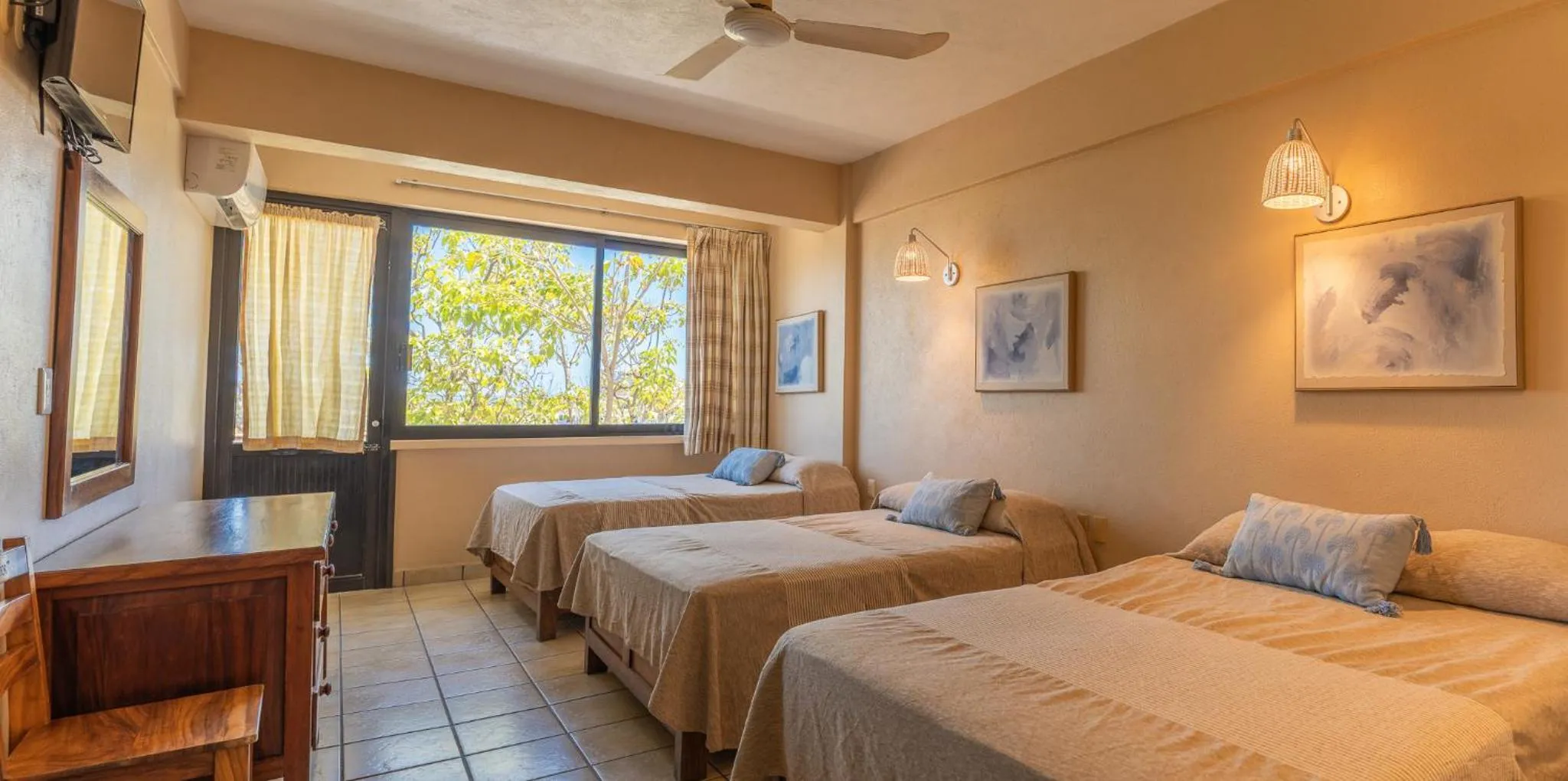 Bed in Hotel El Mirador