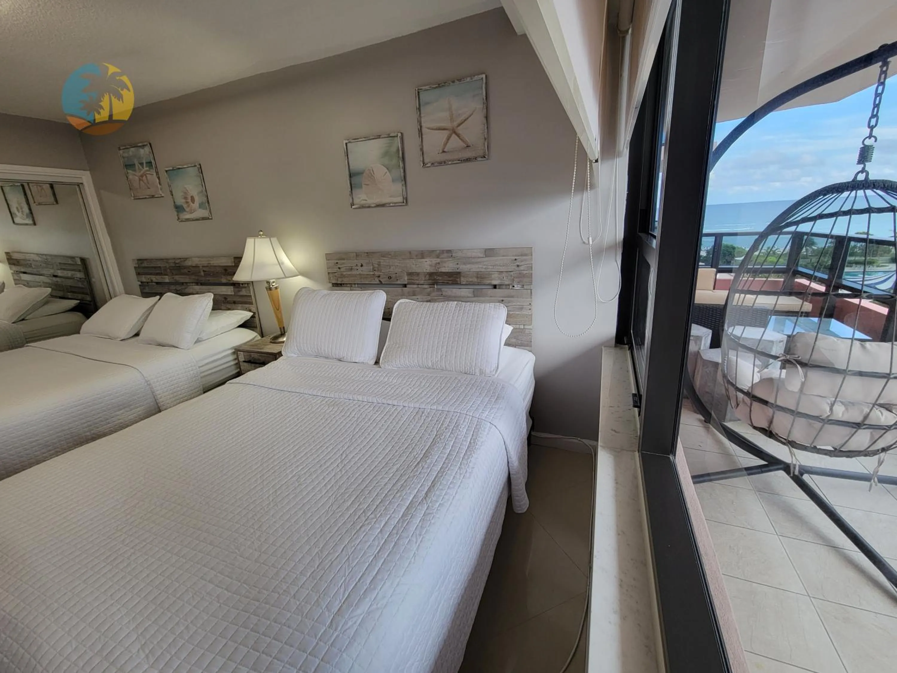 Bed in Deluxe Beach Resort - HORA RENTALS