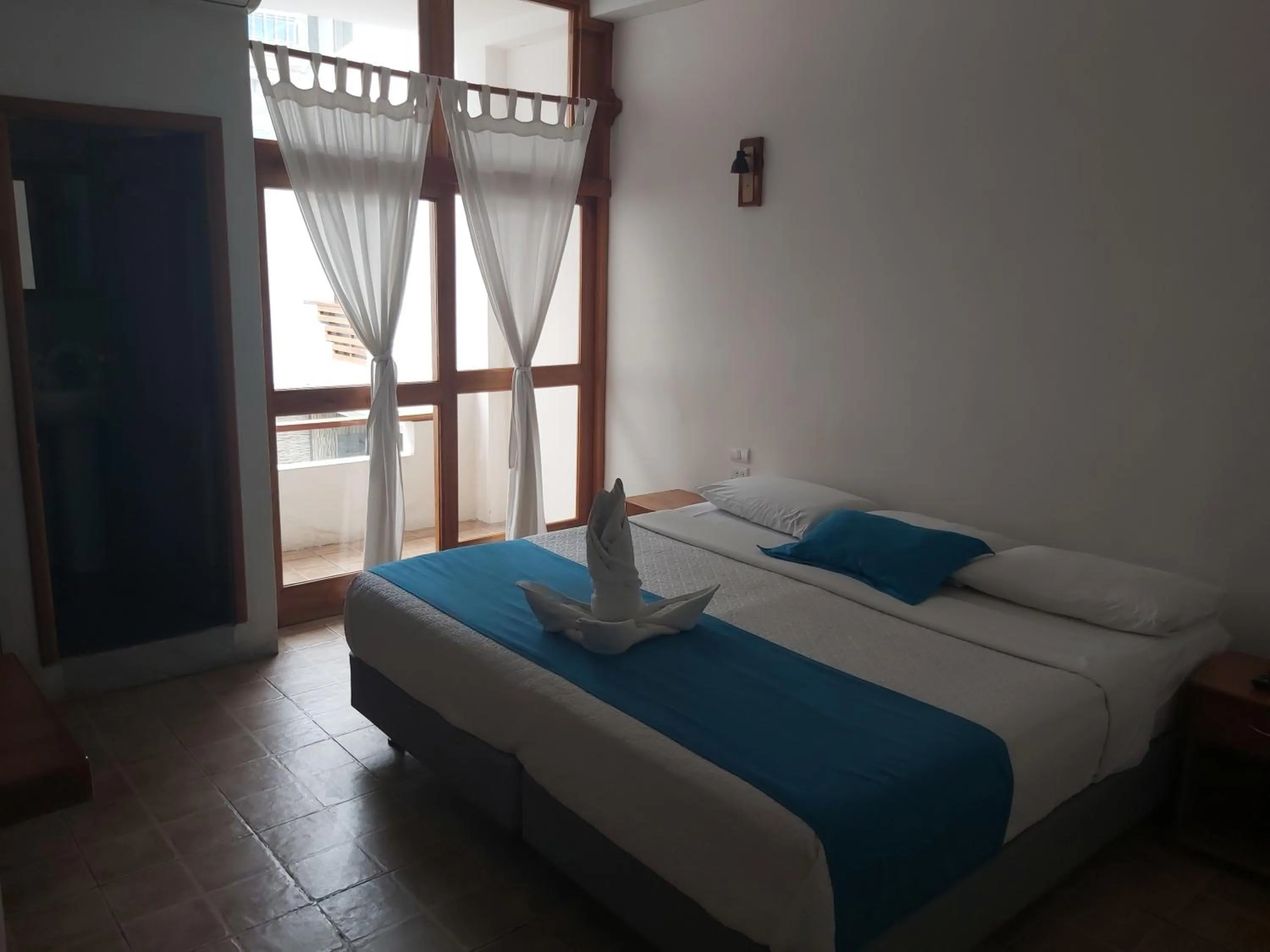 Bed in Galapagos Native