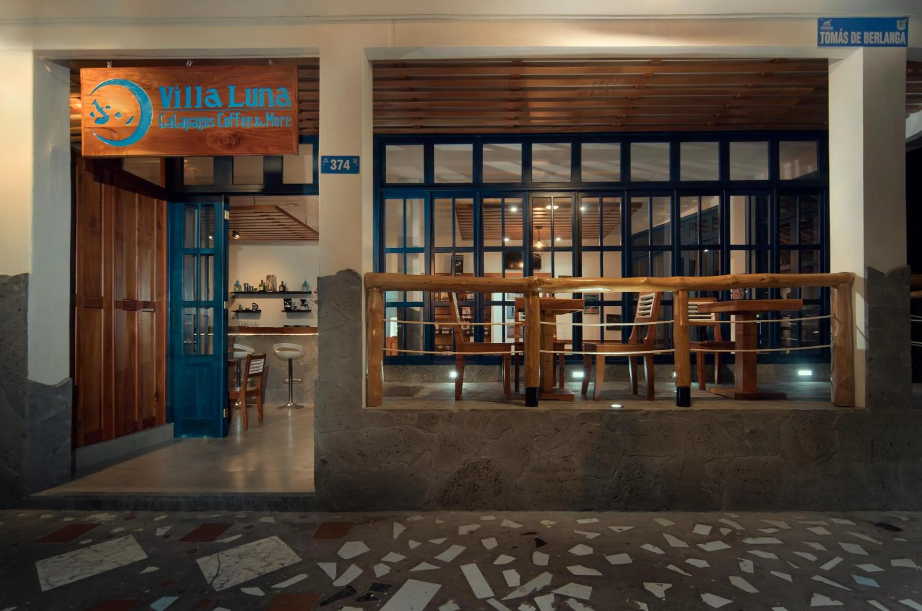 Restaurant/places to eat in Galapagos Native