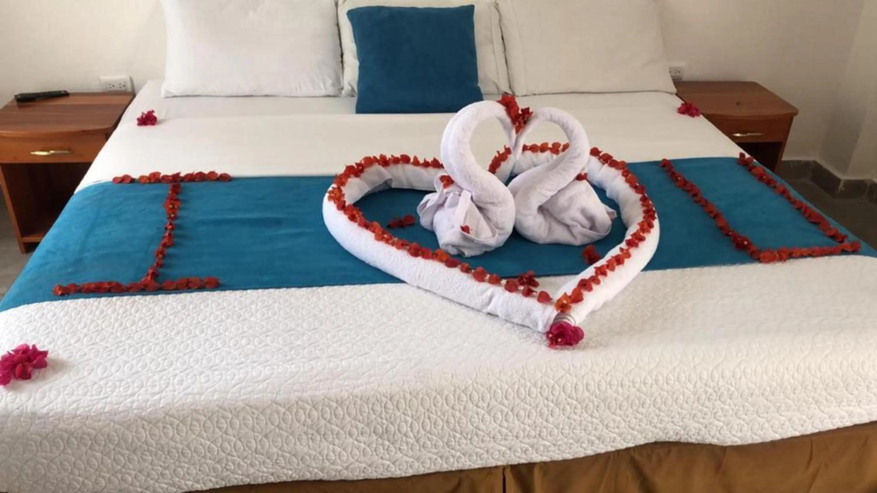 Bed in Galapagos Native