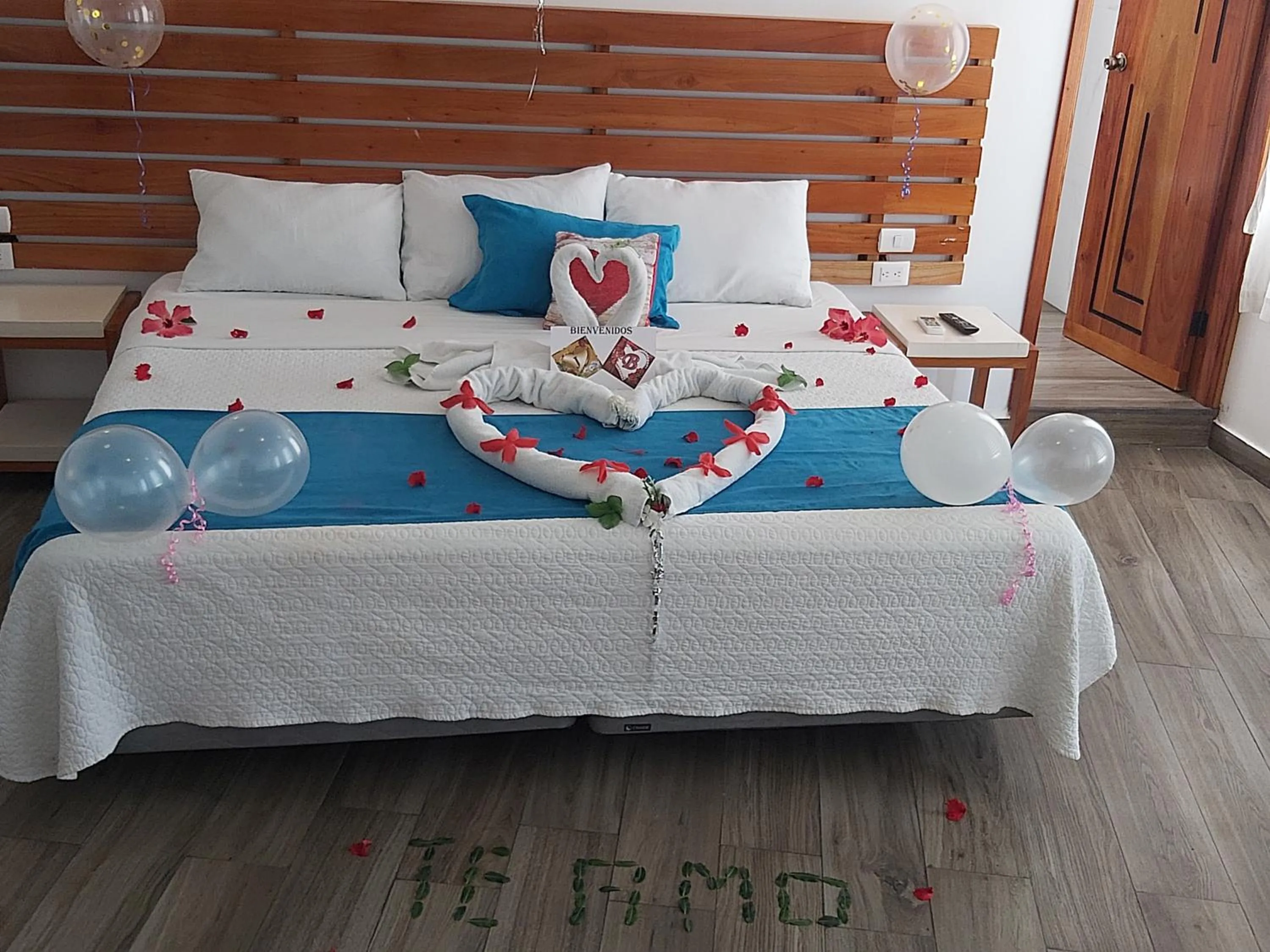 Bed in Galapagos Native