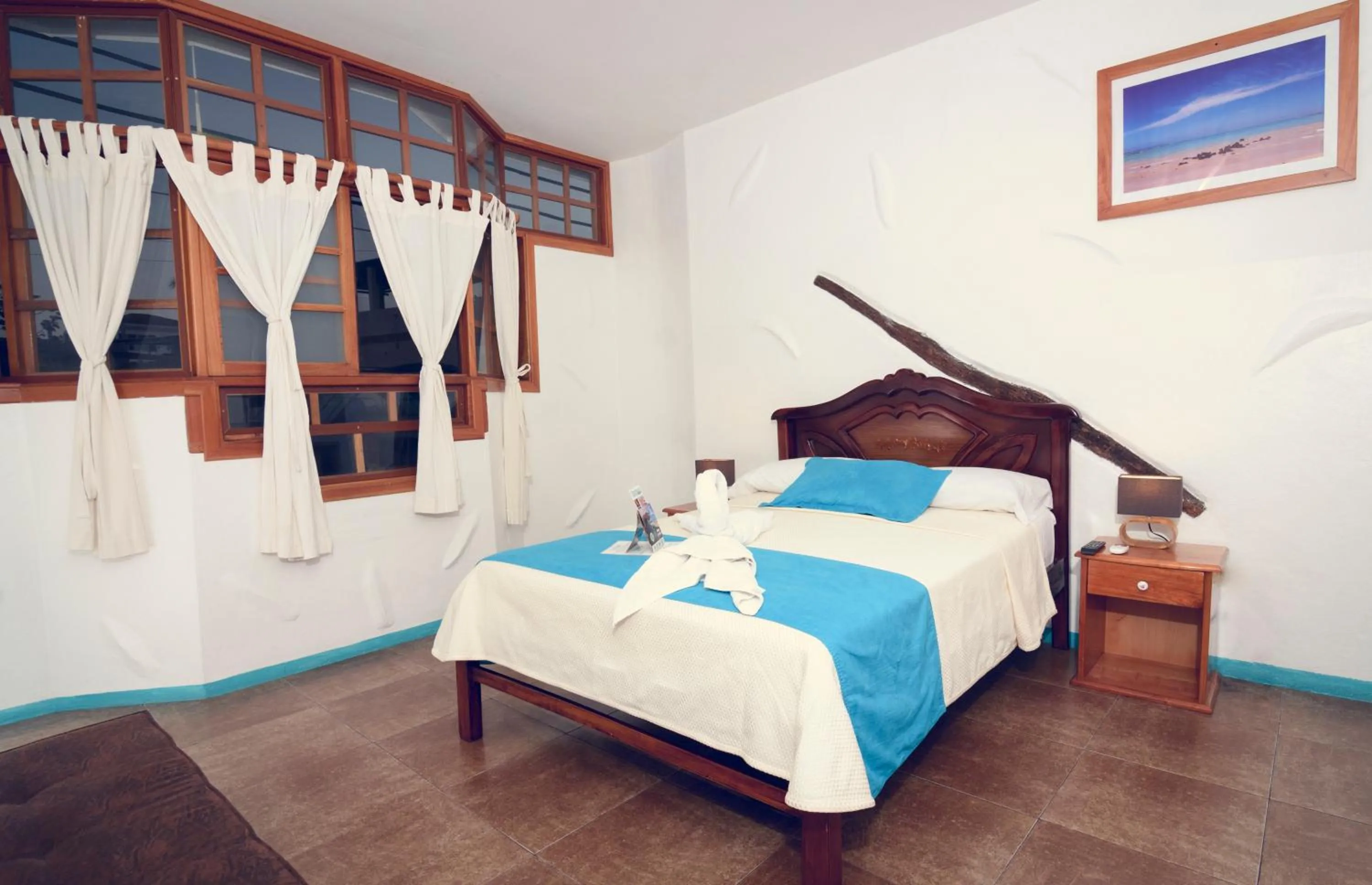 Bed in Galapagos Native