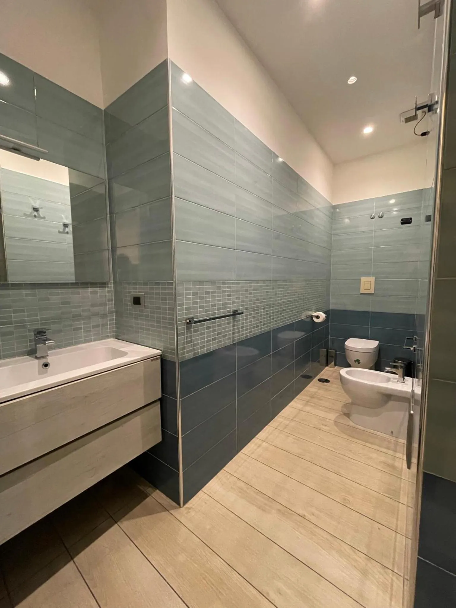 Shower in Perlablu in Centro