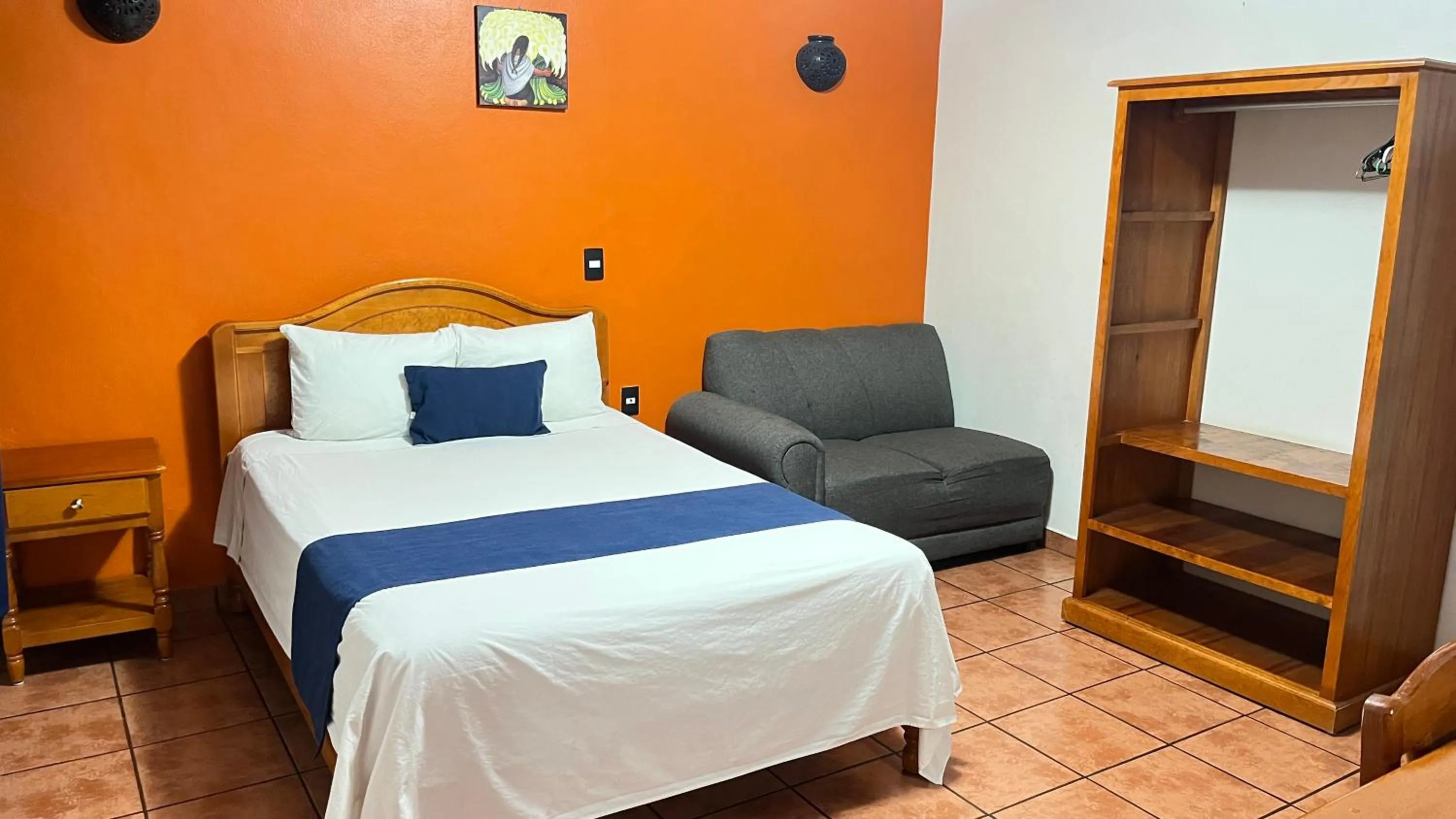 Photo of the whole room, Bed in Hotel La Cascada Oaxaca