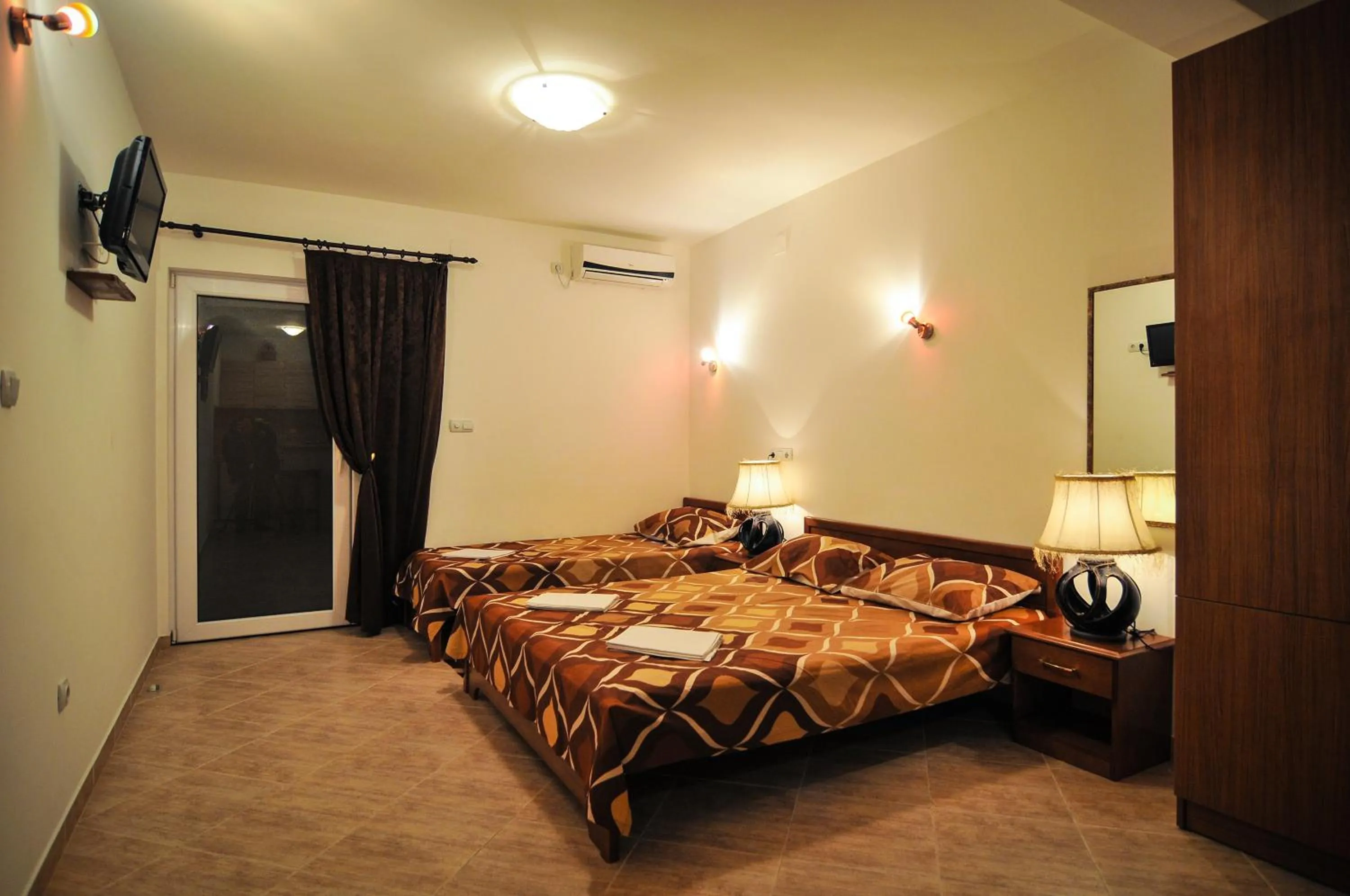 Bedroom, Bed in Apartments Samardžić