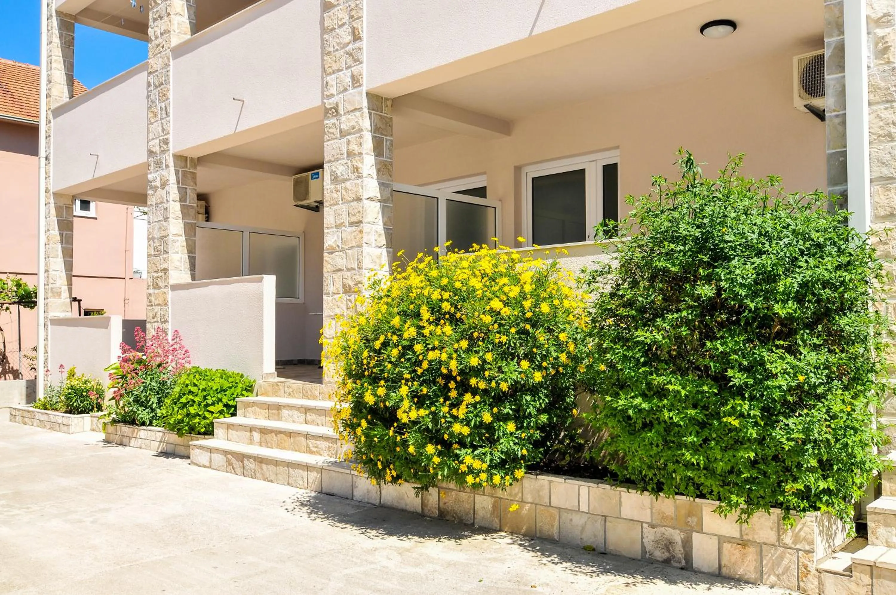 Balcony/Terrace in Apartments Samardžić