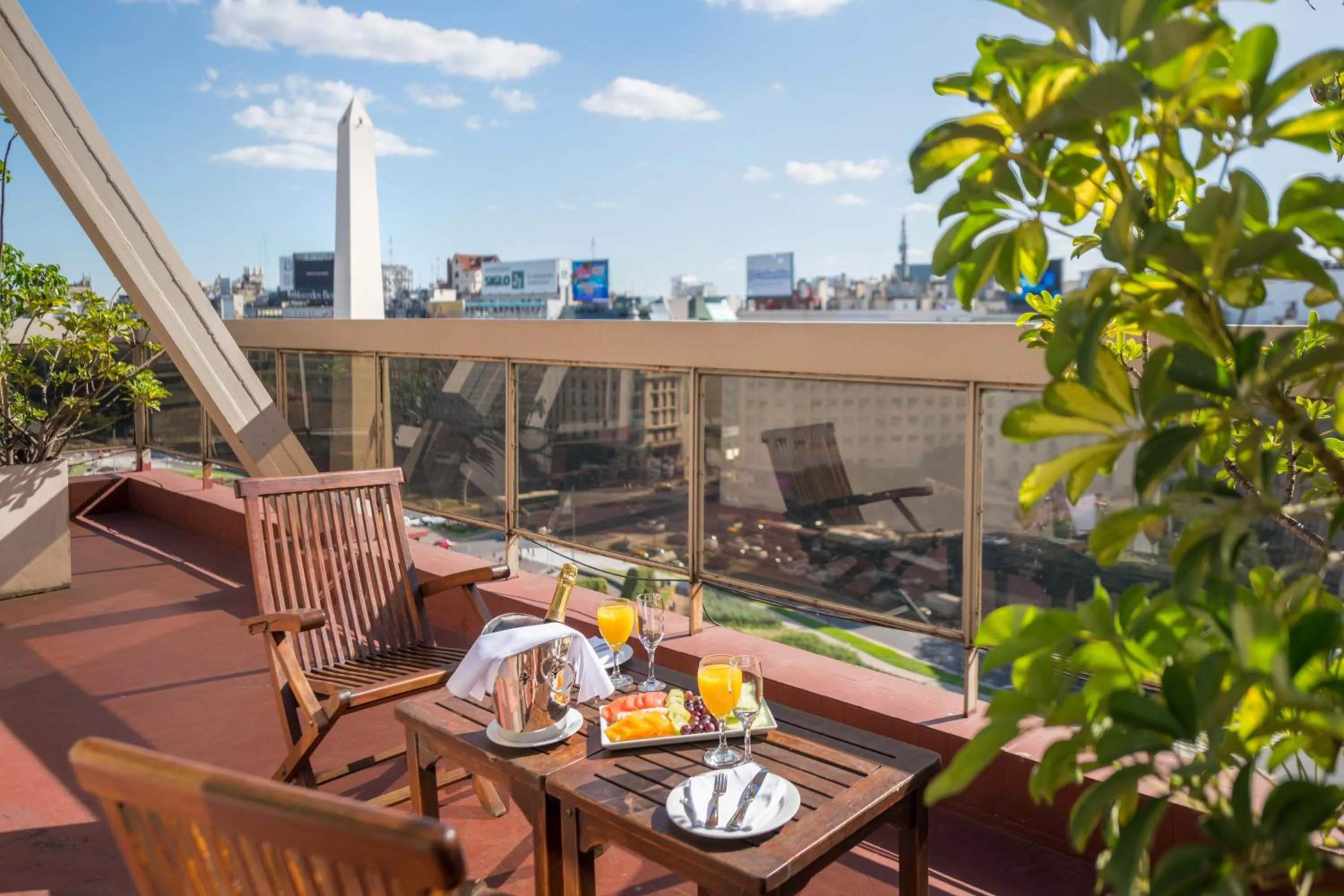 Property building in Exe Hotel Colón