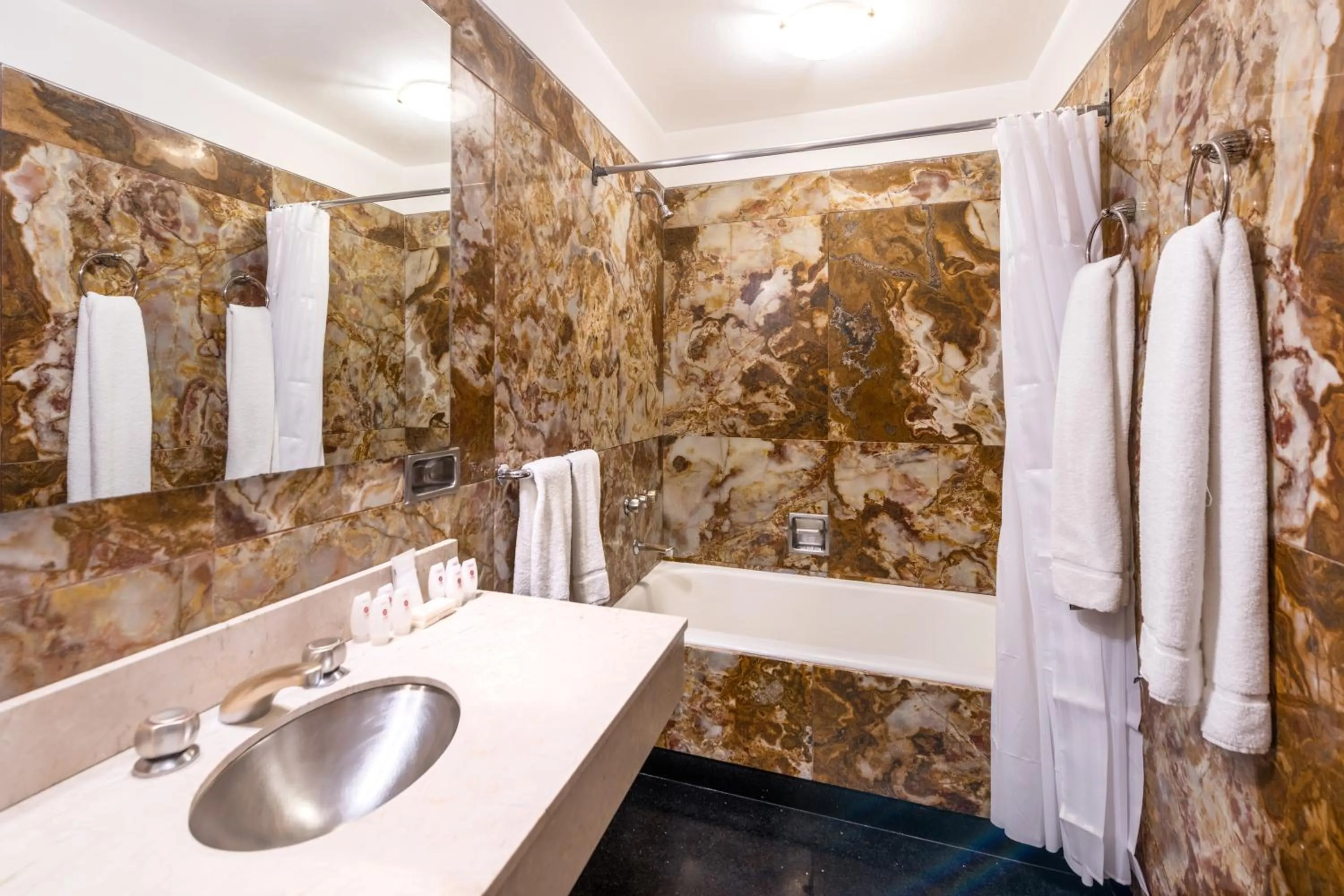 Property building in Exe Hotel Colón