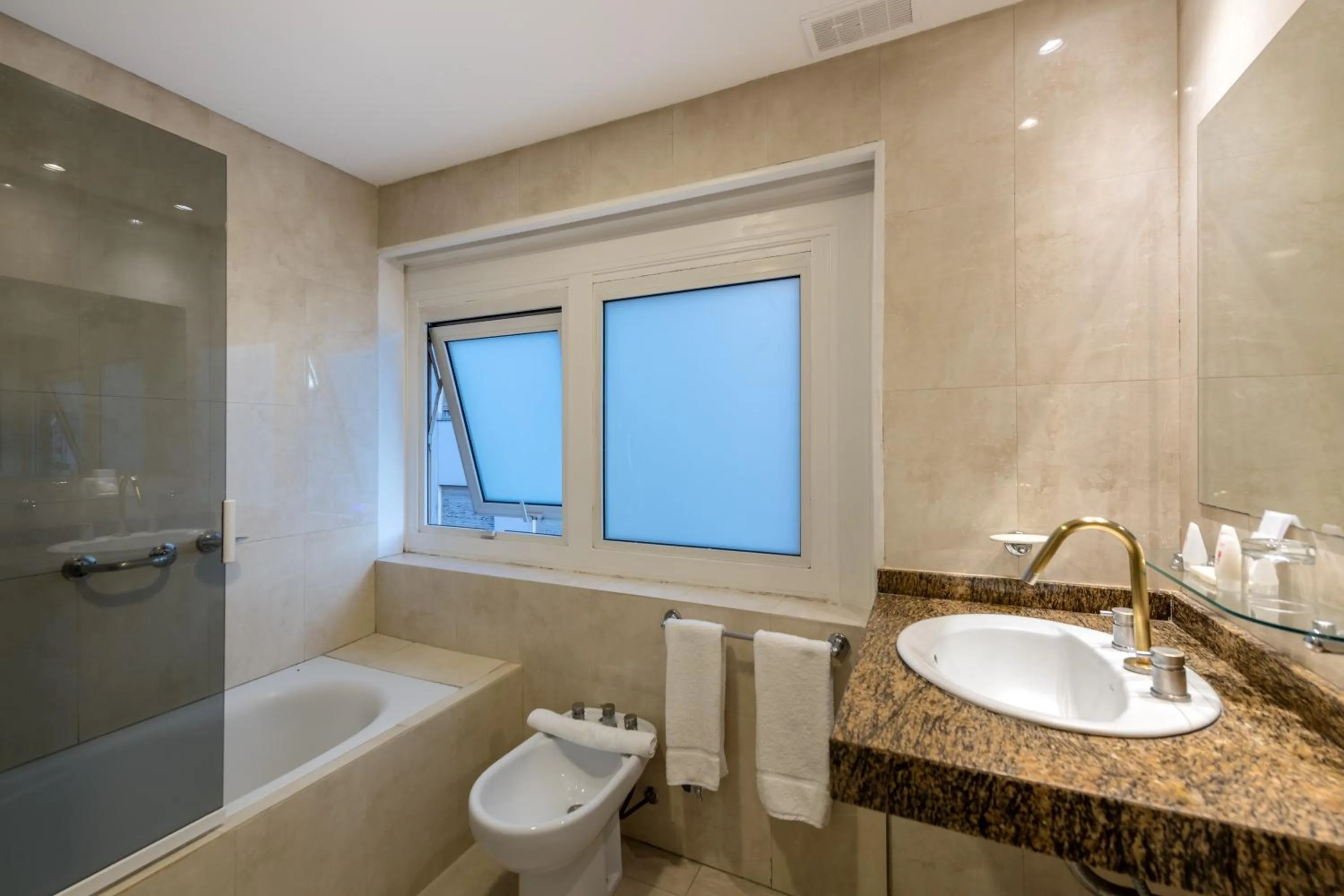 Bathroom in Exe Hotel Colón