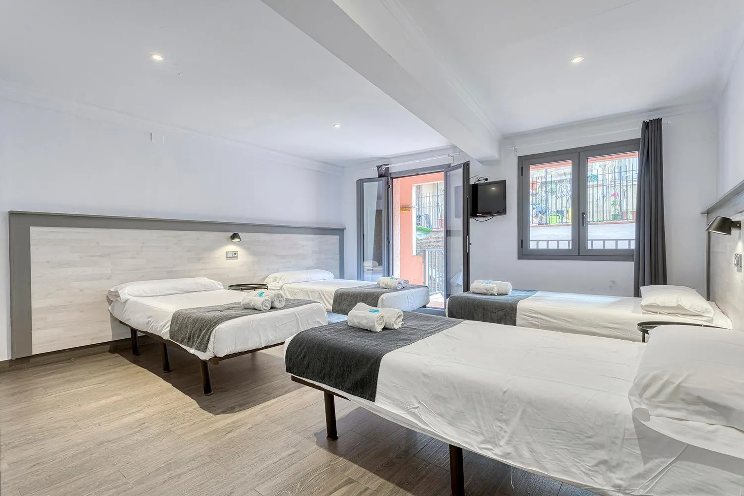 Bed in HOSTAL BEDMATES