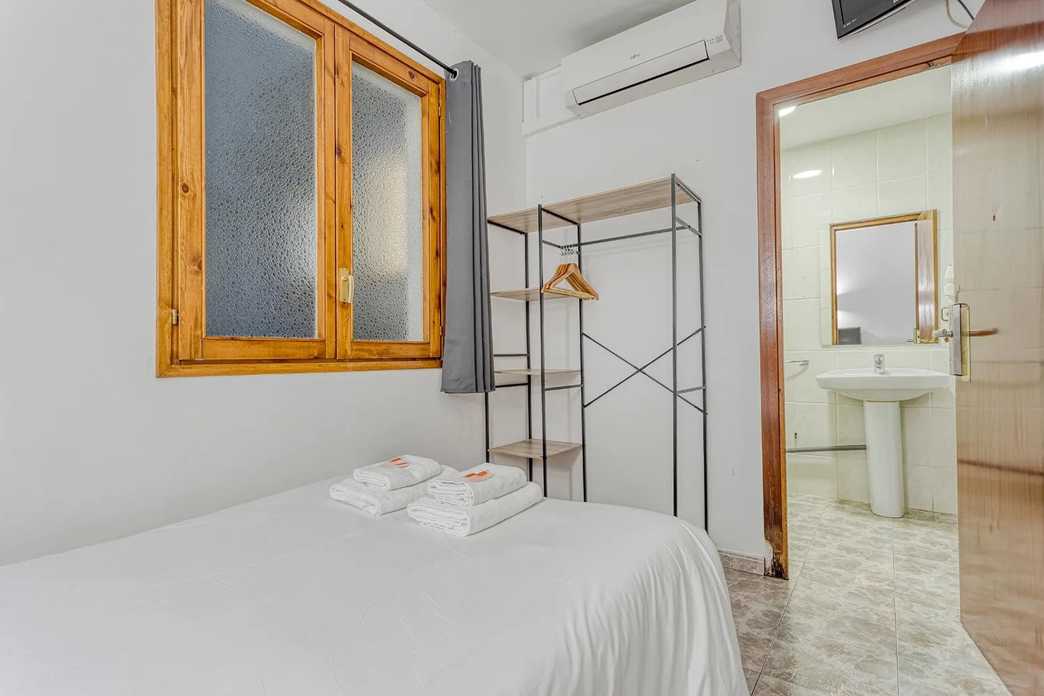 Bed in HOSTAL BEDMATES