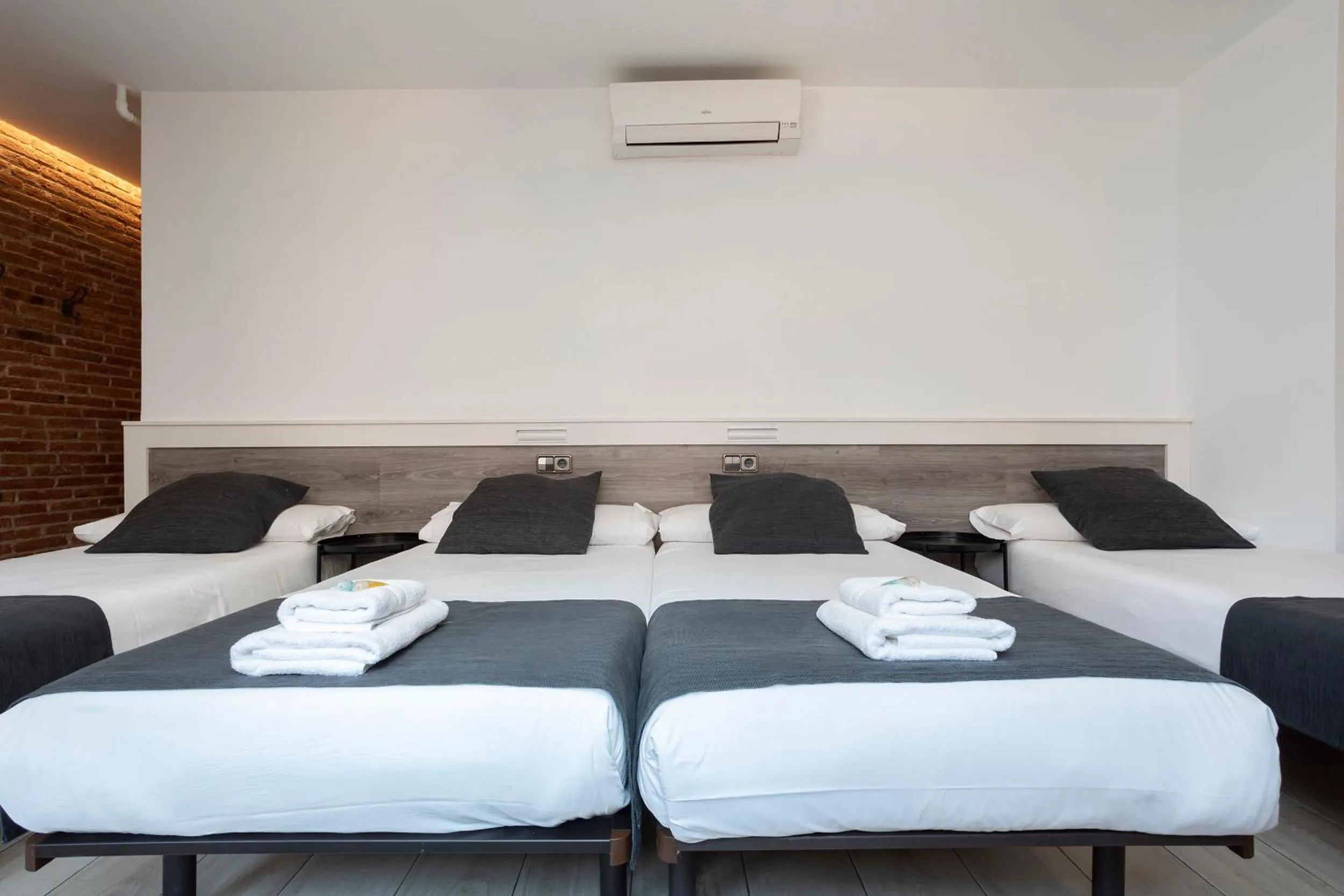 Bed in HOSTAL BEDMATES