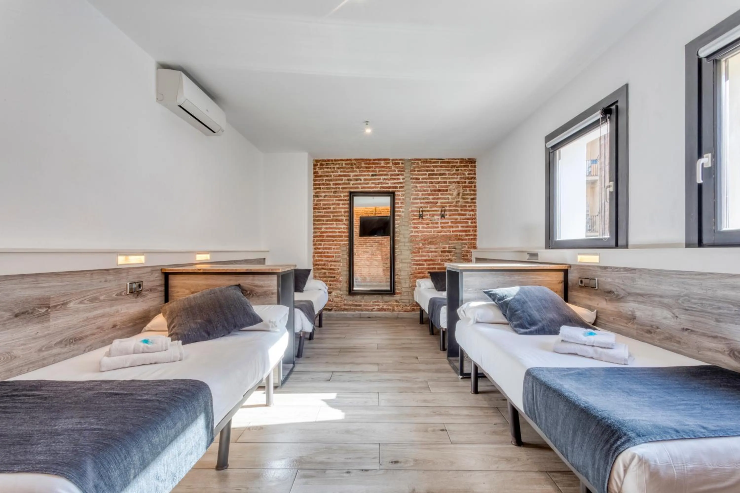 Bed in HOSTAL BEDMATES