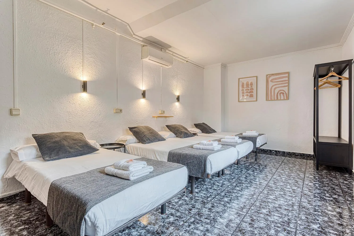 Bed in HOSTAL BEDMATES